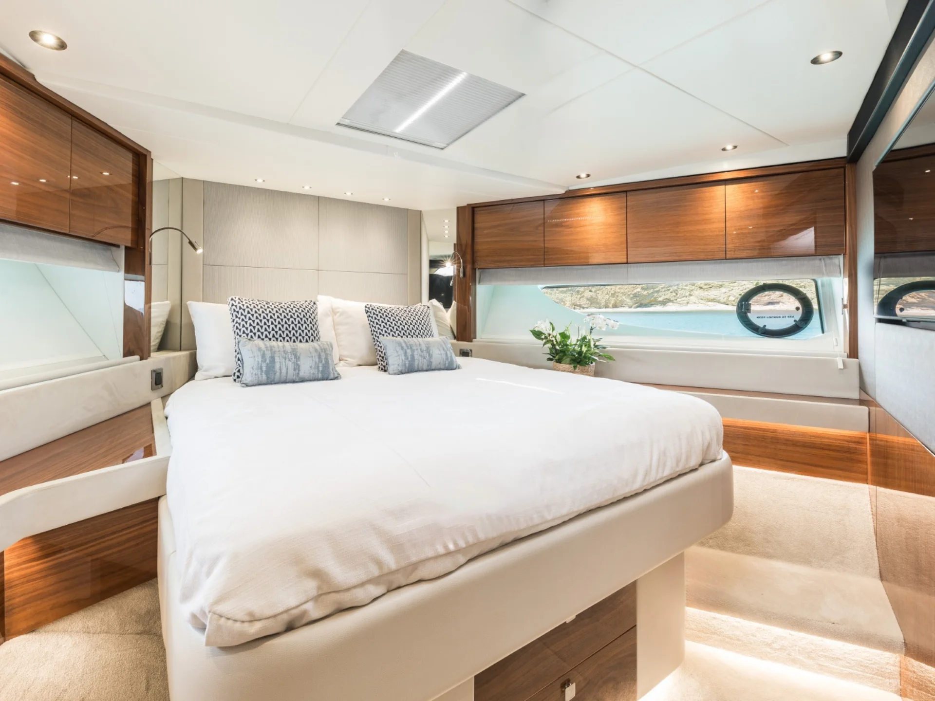 SAAHSA | Sunseeker 76 - Sunseeker