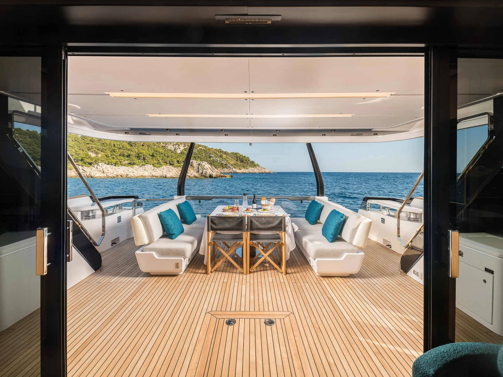 NAILU + | Ferretti 1000 - Ferretti