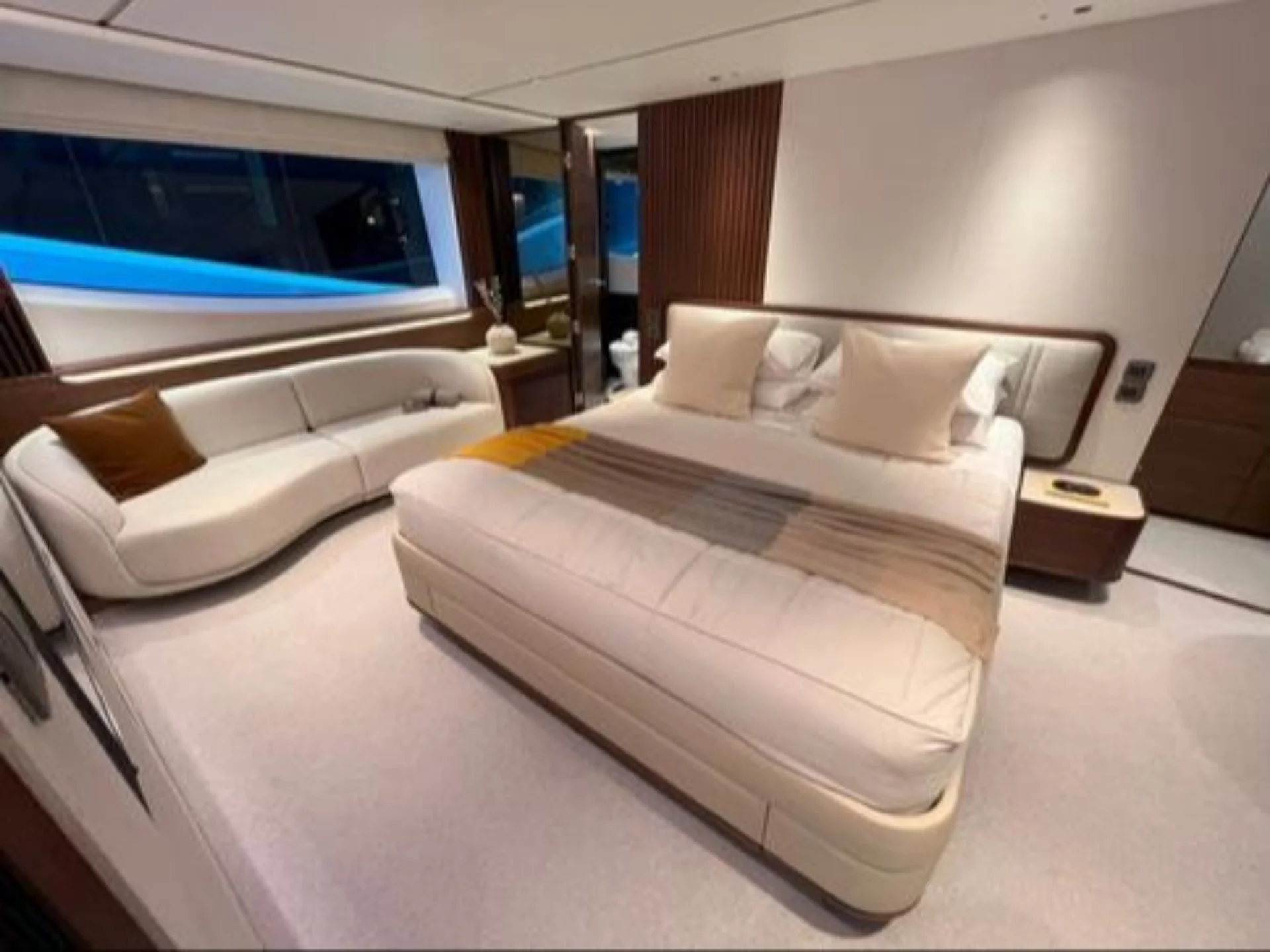 MY Lumi | Princess Y80 - Princess