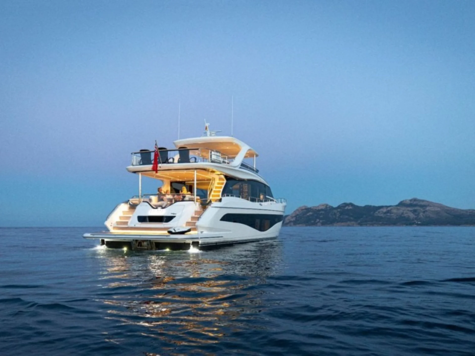 MY Lumi | Princess Y80 - Princess