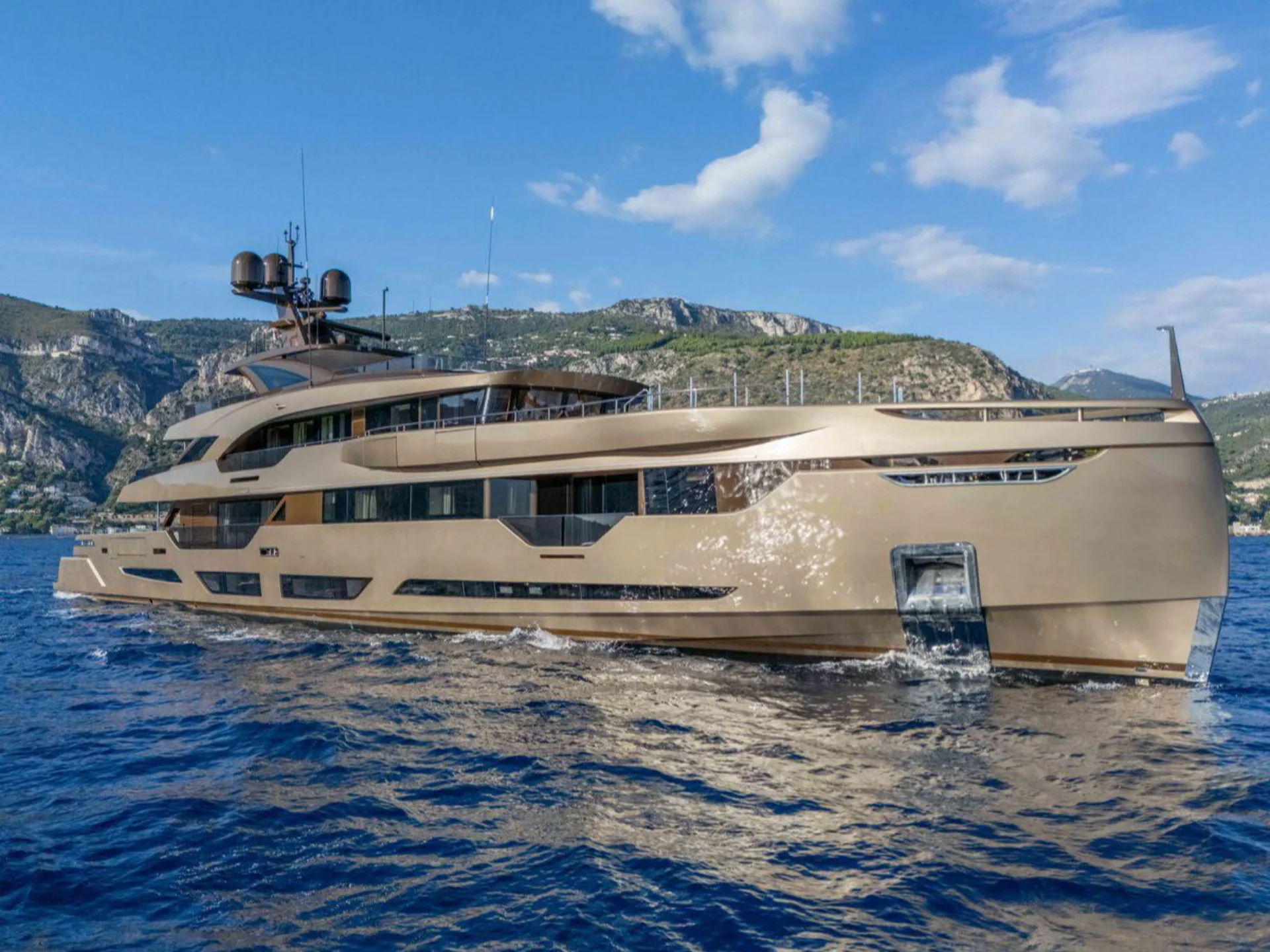 MY Anjelif | Columbus 50M