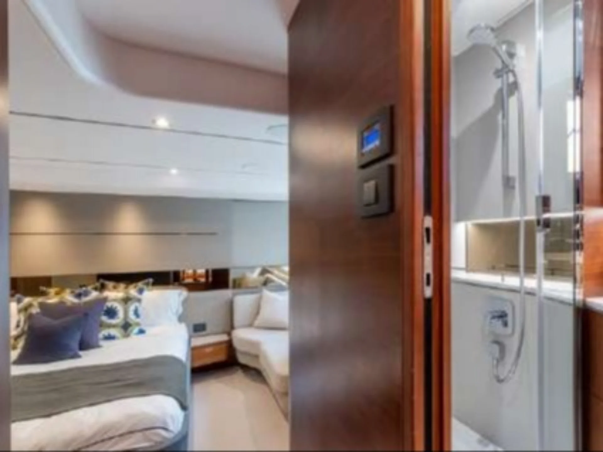 MISS DEMEANOR | Princess S62 - Princess