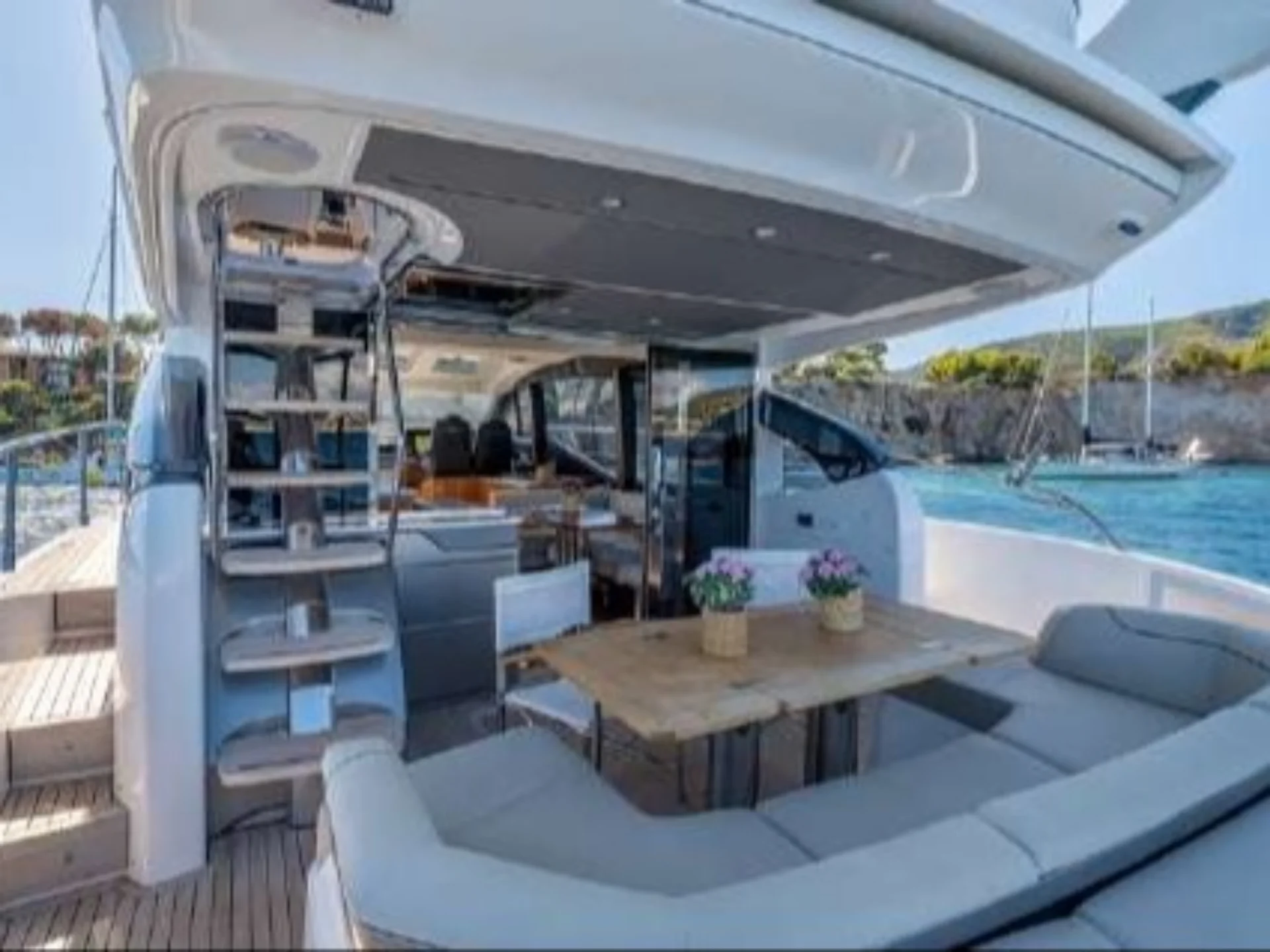 MISS DEMEANOR | Princess S62 - Princess