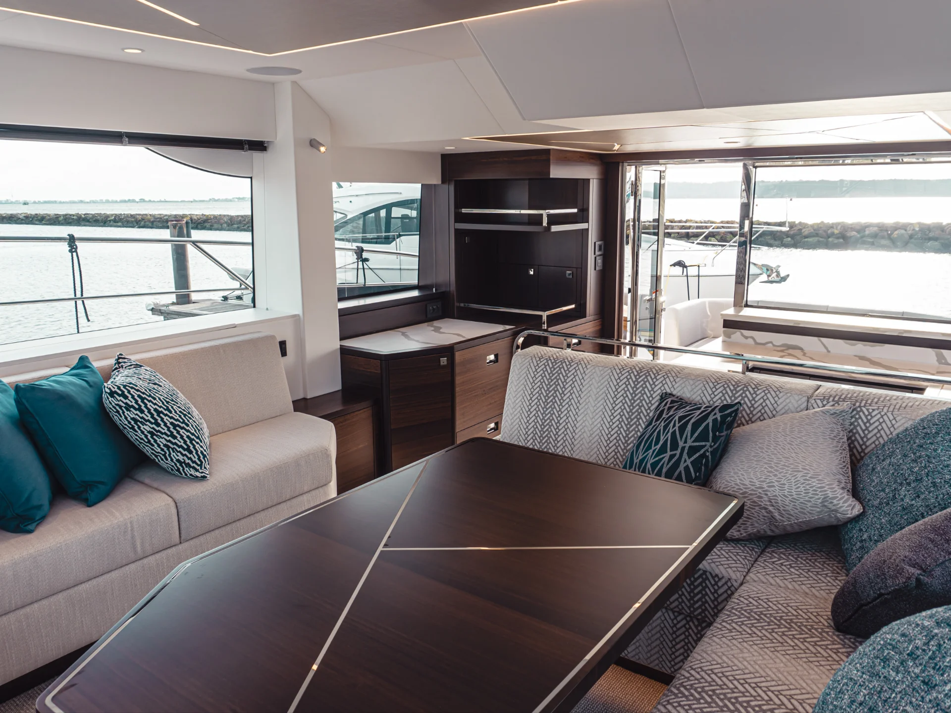 PERFECTION STILL | Sunseeker Manhattan 55 - Sunseeker