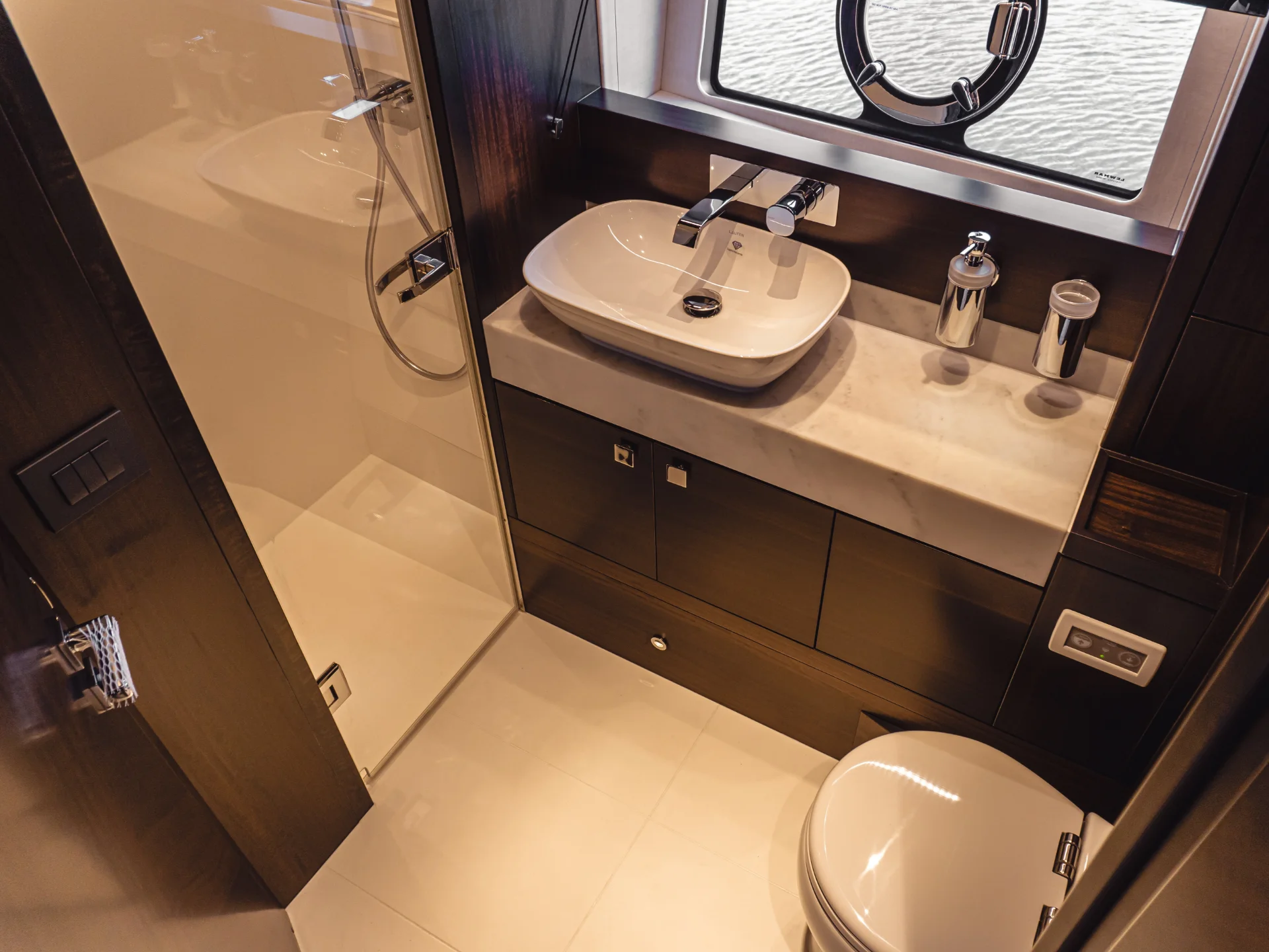 PERFECTION STILL | Sunseeker Manhattan 55 - Sunseeker