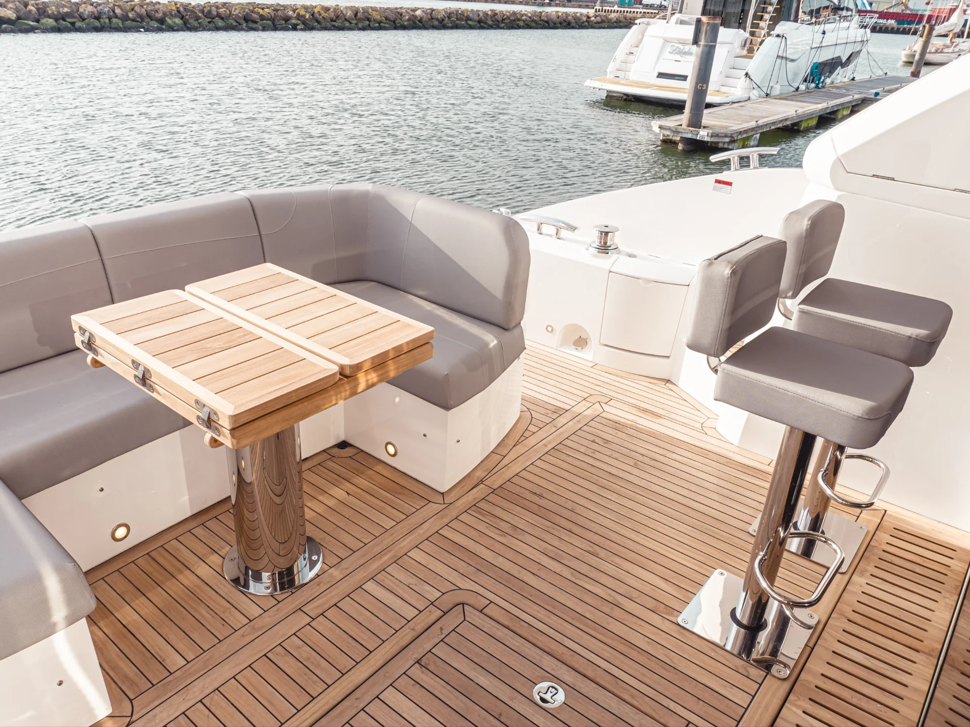 PERFECTION STILL | Sunseeker Manhattan 55 - Sunseeker