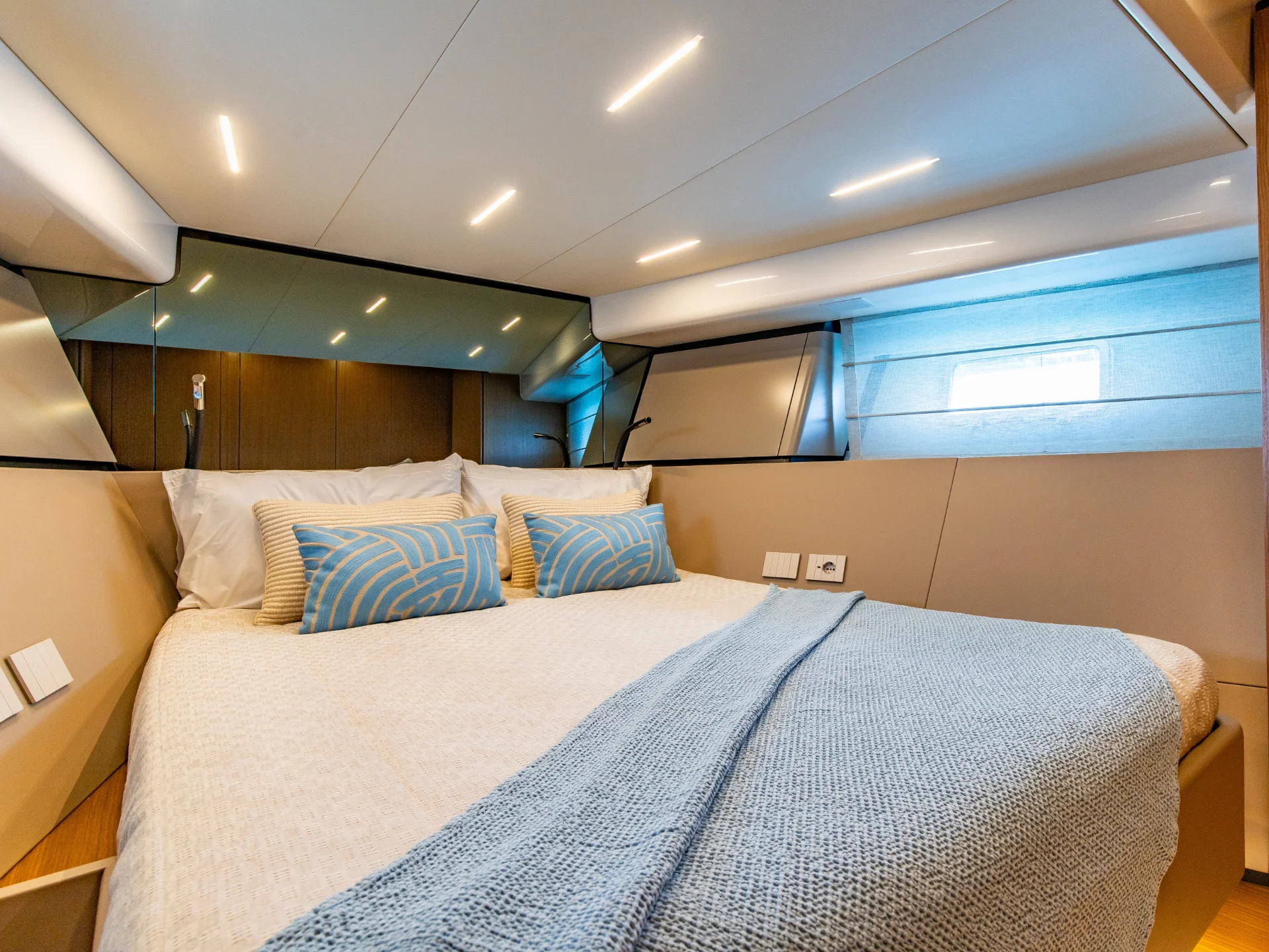 EXPERIENCE | Bluegame BG54 - Bluegame