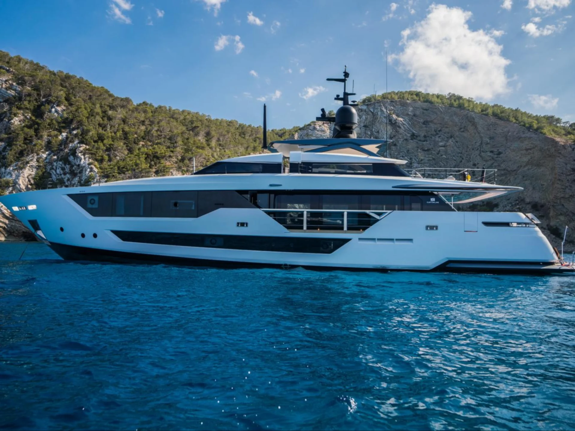 ALVIUM | Ferretti Custom Line 106 - Ferretti