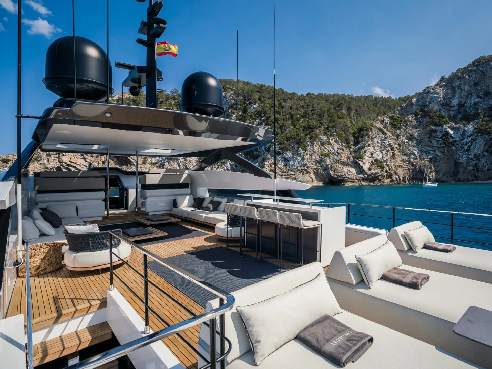 ALVIUM | Ferretti Custom Line 106 - Ferretti