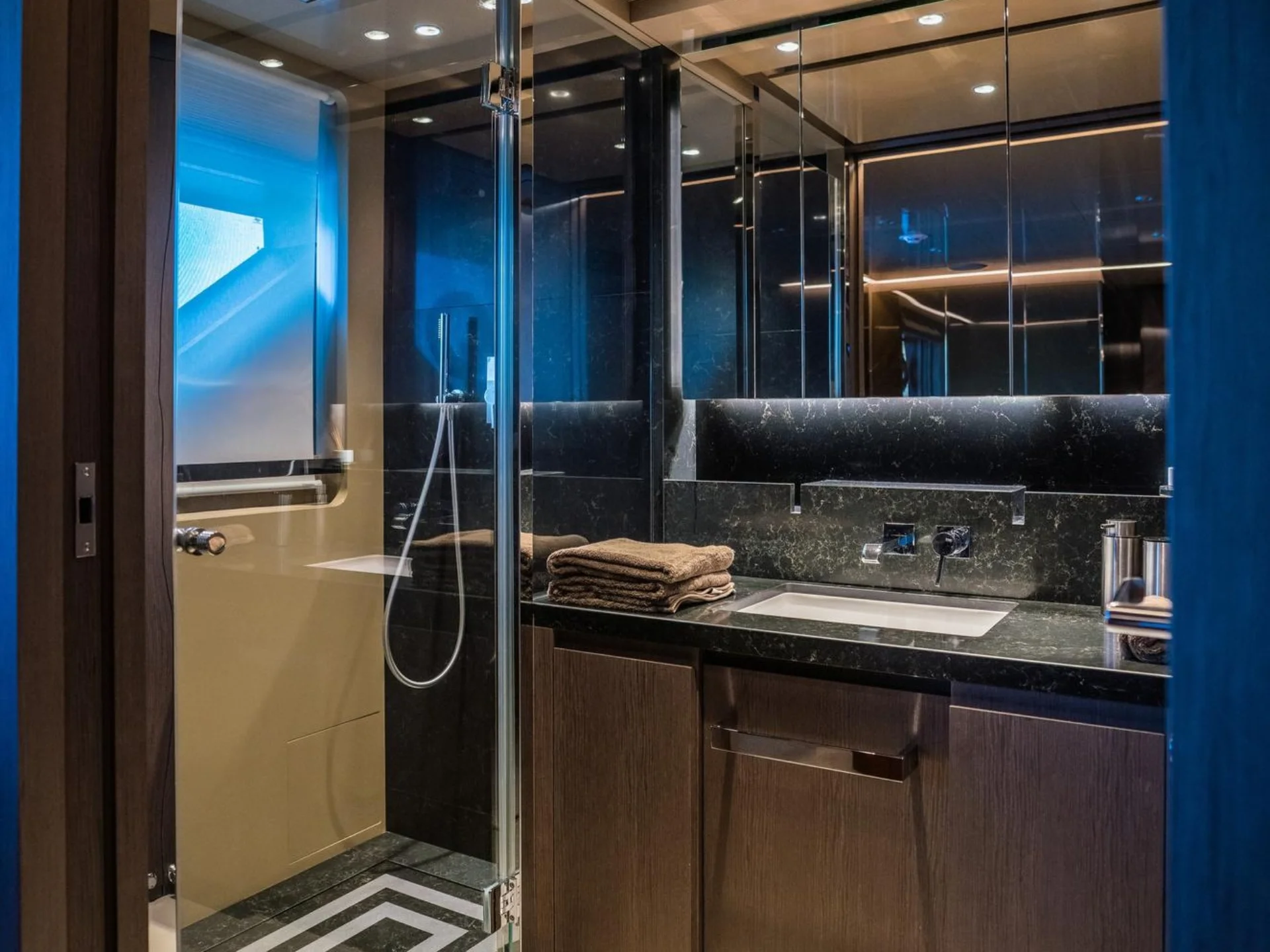 ALVIUM | Ferretti Custom Line 106 - Ferretti