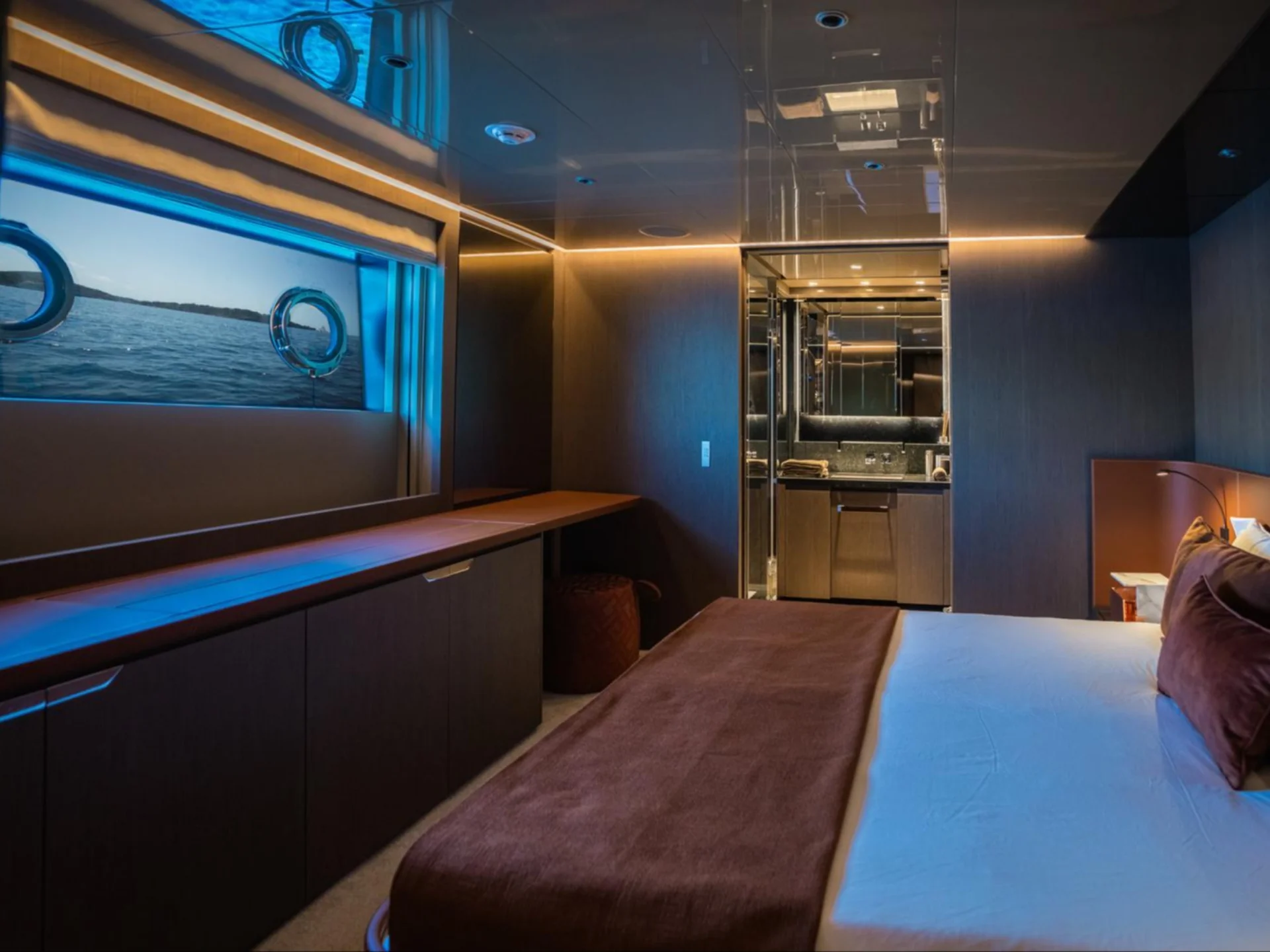 ALVIUM | Ferretti Custom Line 106 - Ferretti