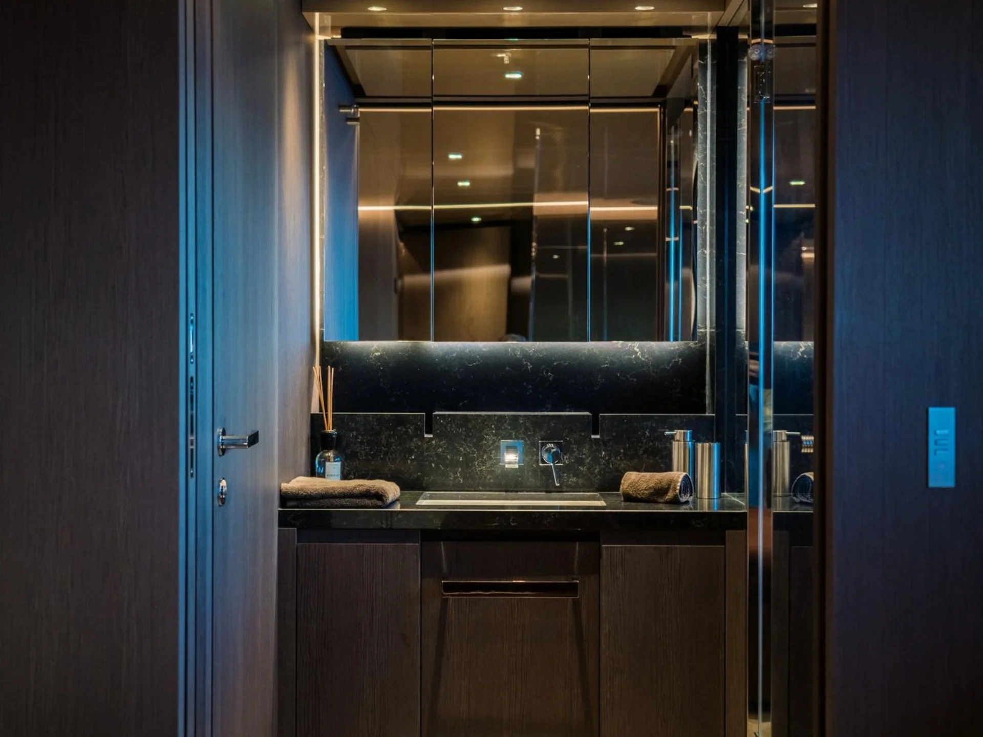 ALVIUM | Ferretti Custom Line 106 - Ferretti
