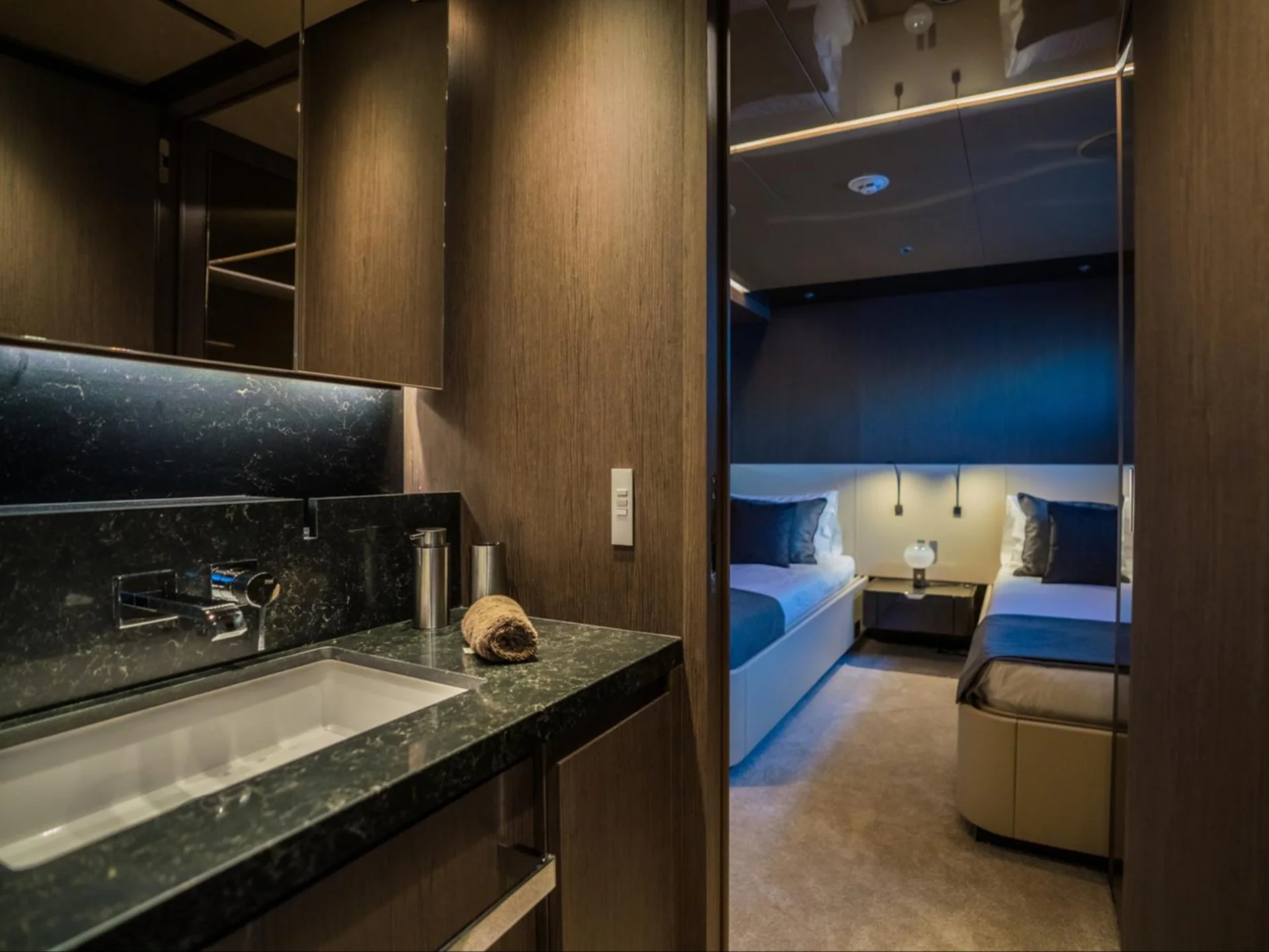 ALVIUM | Ferretti Custom Line 106 - Ferretti