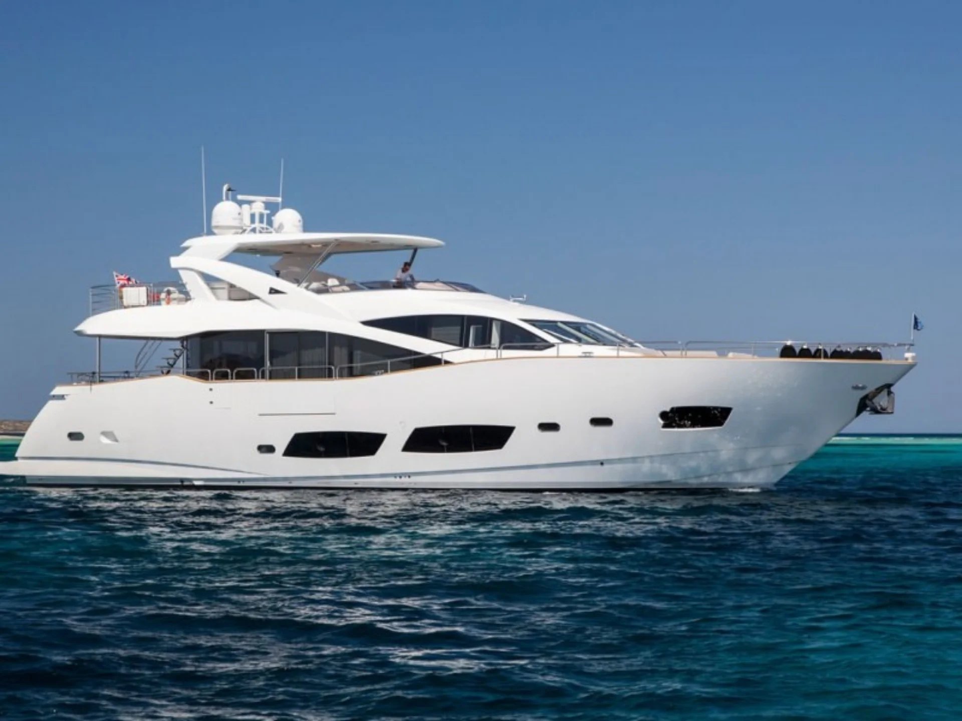 PLAY THE GAME | Sunseeker 28M