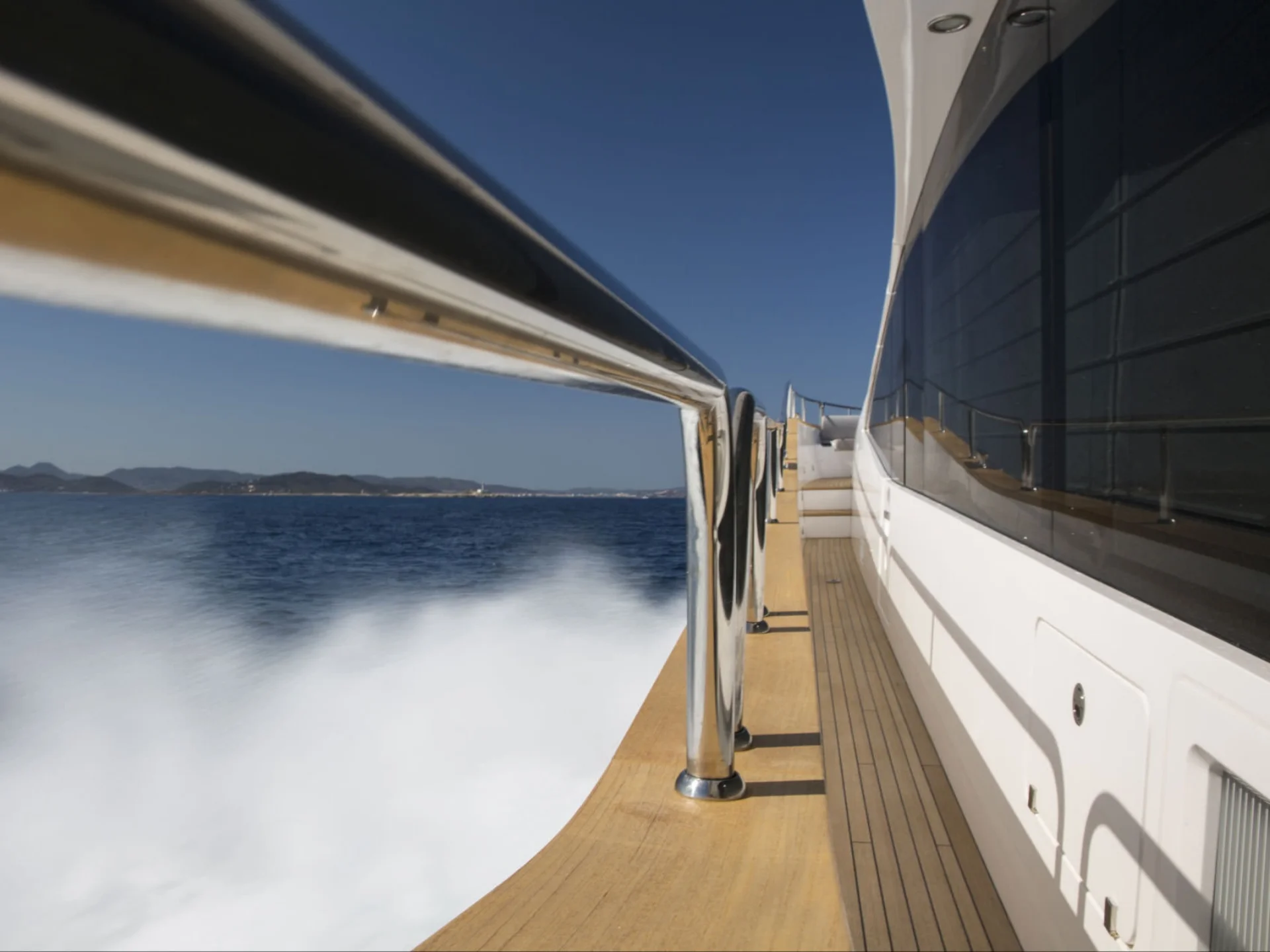 PLAY THE GAME | Sunseeker 28M - Sunseeker