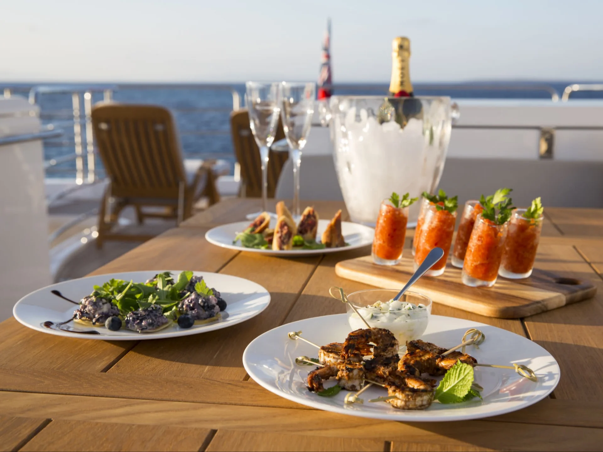 PLAY THE GAME | Sunseeker 28M - Sunseeker