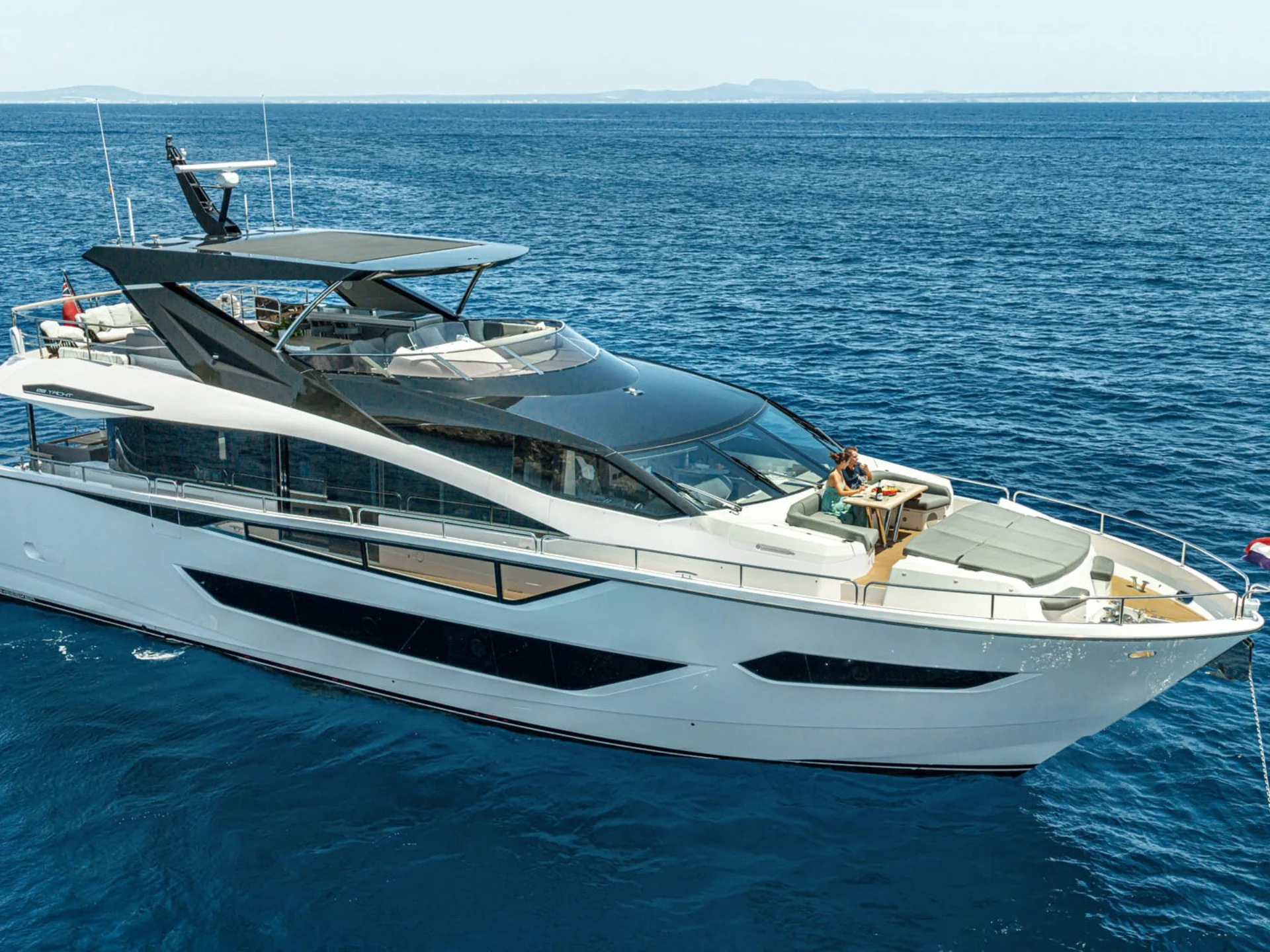 JUNIOR | Sunseeker 88 - Sunseeker