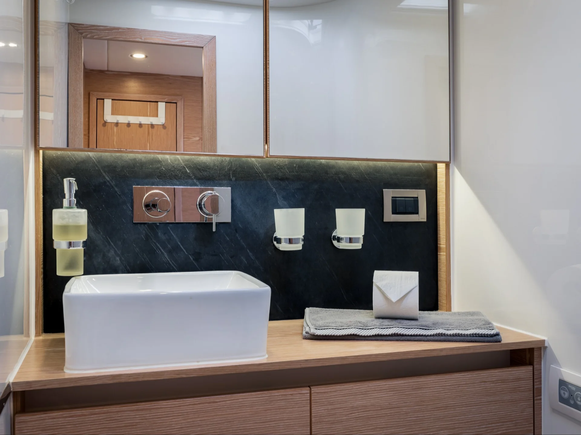 Agarimo Six | Hanse 675 - Hanse