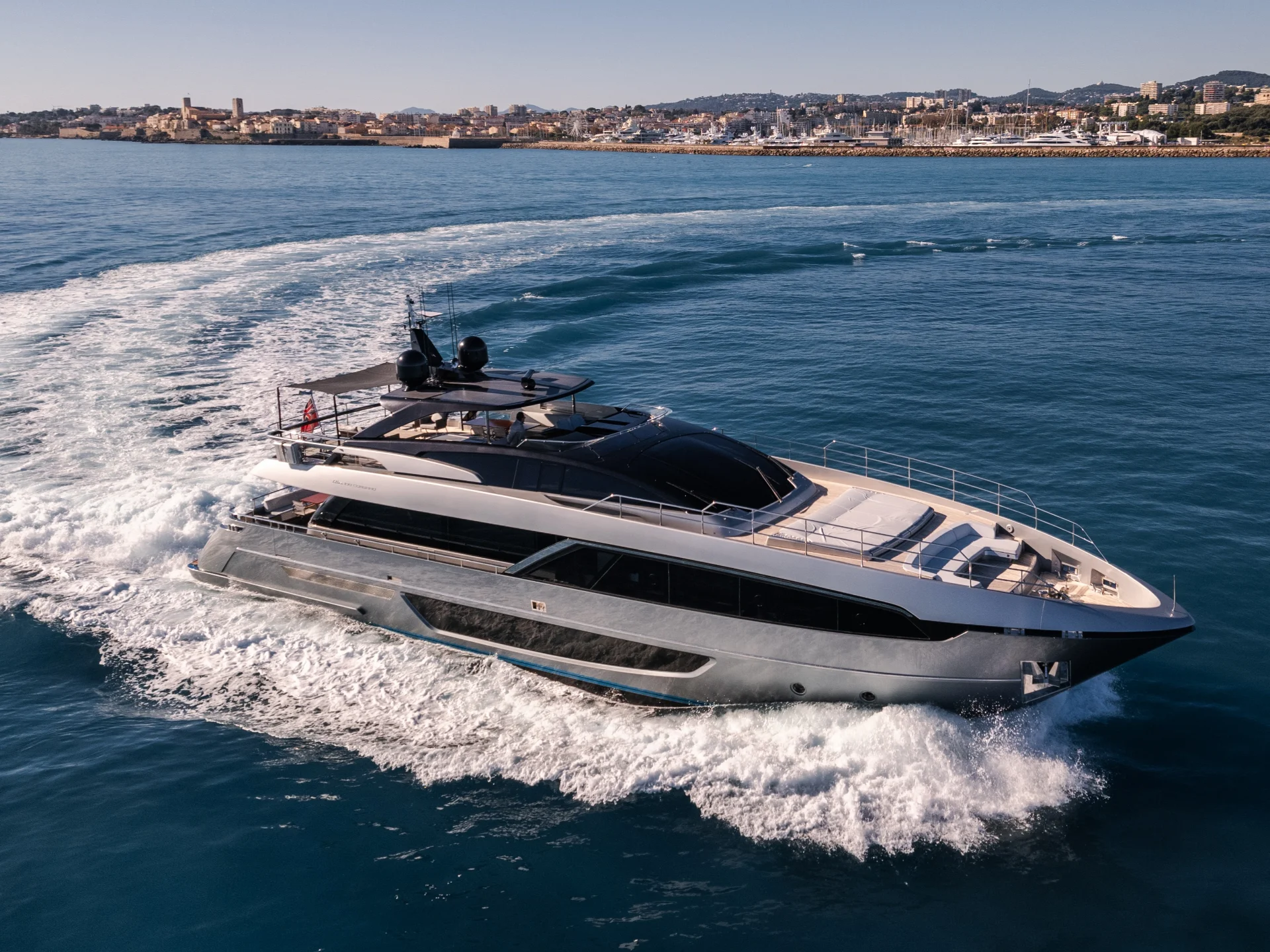 HP6 | Riva 100 Corsaro - Riva