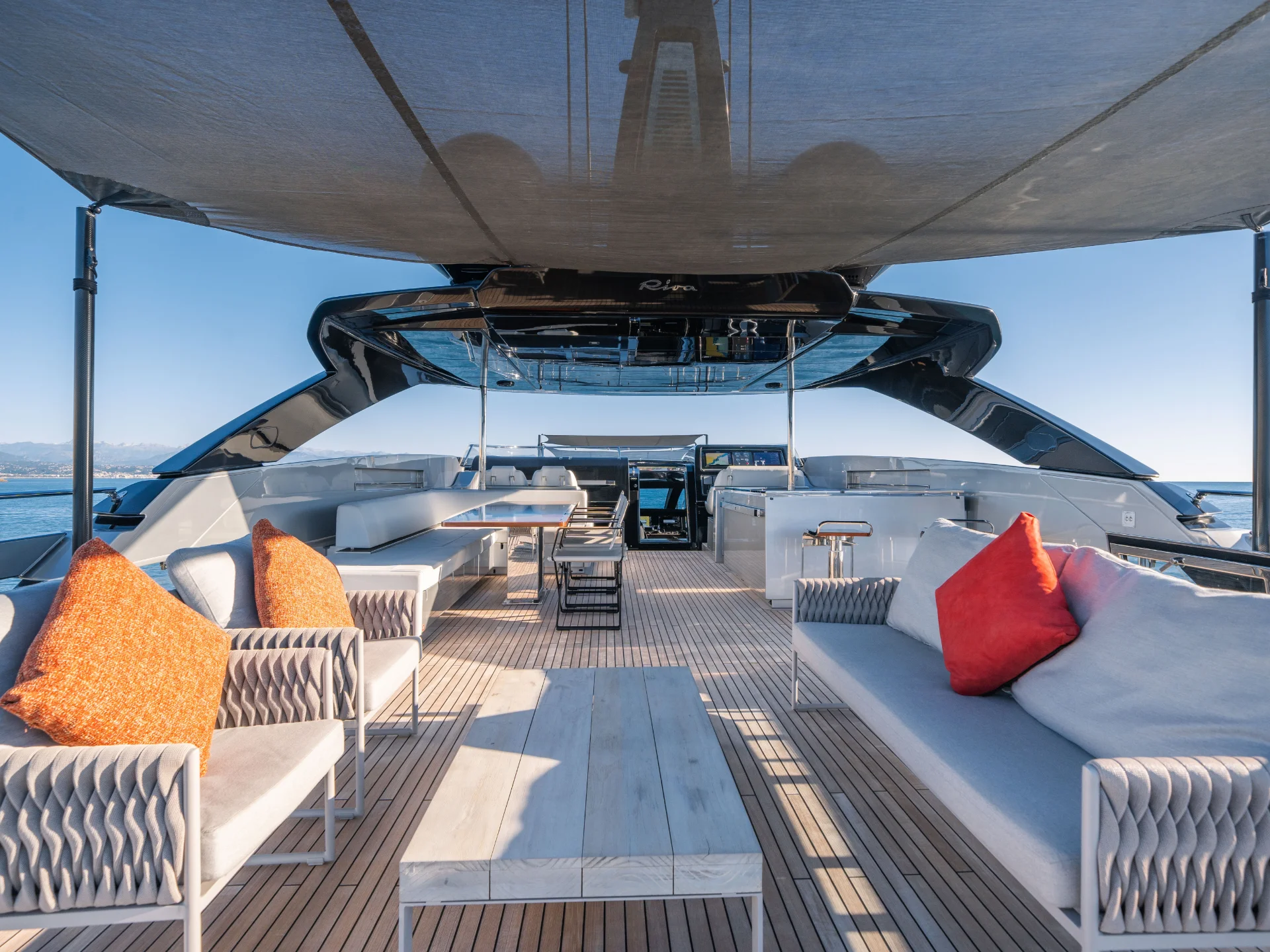 HP6 | Riva 100 Corsaro - Riva