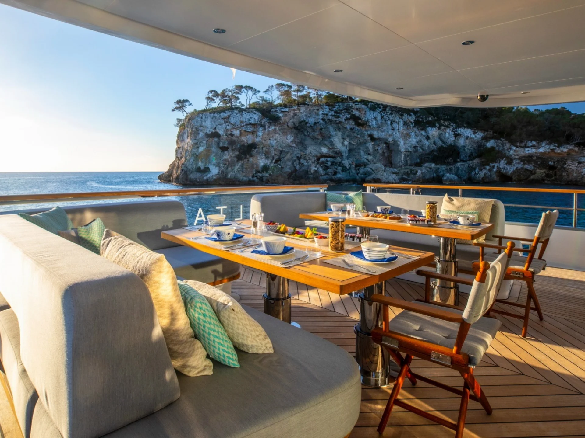 DELTA ONE  |  Mulder ThirtySix - Mulder