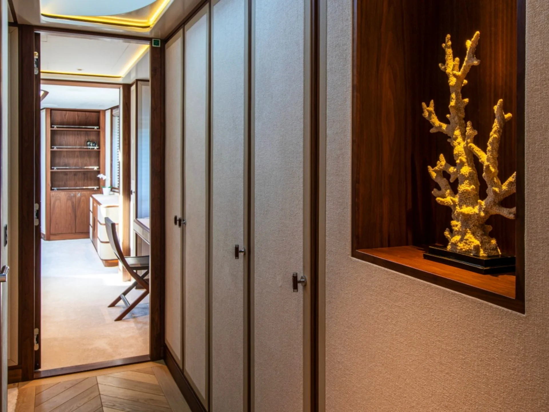 DELTA ONE  |  Mulder ThirtySix - Mulder