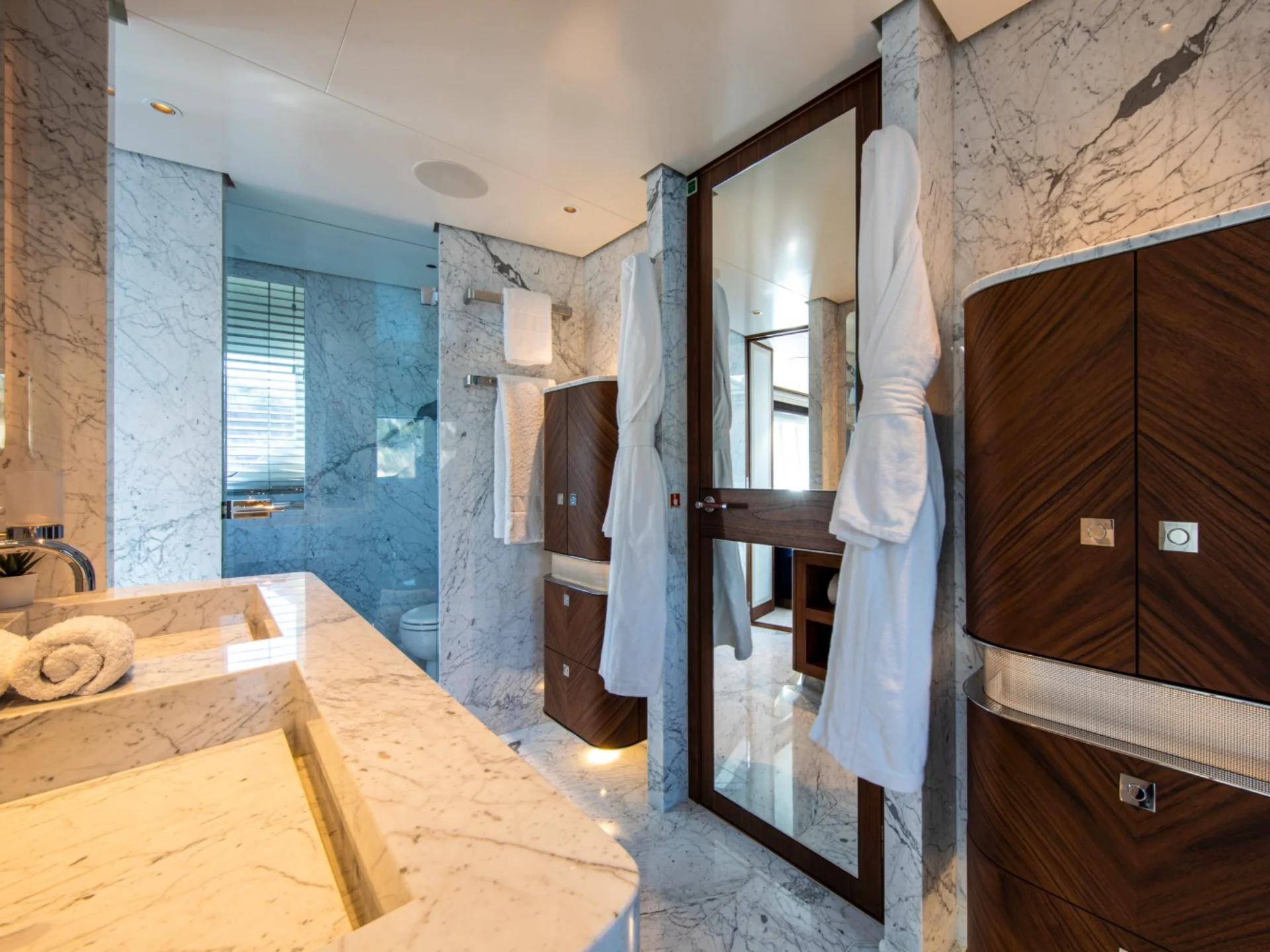 DELTA ONE  |  Mulder ThirtySix - Mulder