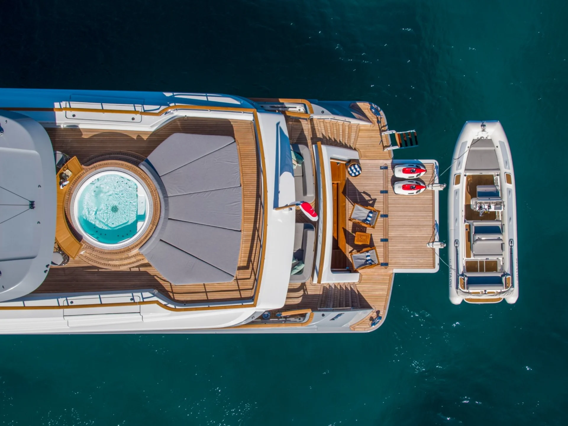 DELTA ONE  |  Mulder ThirtySix - Mulder