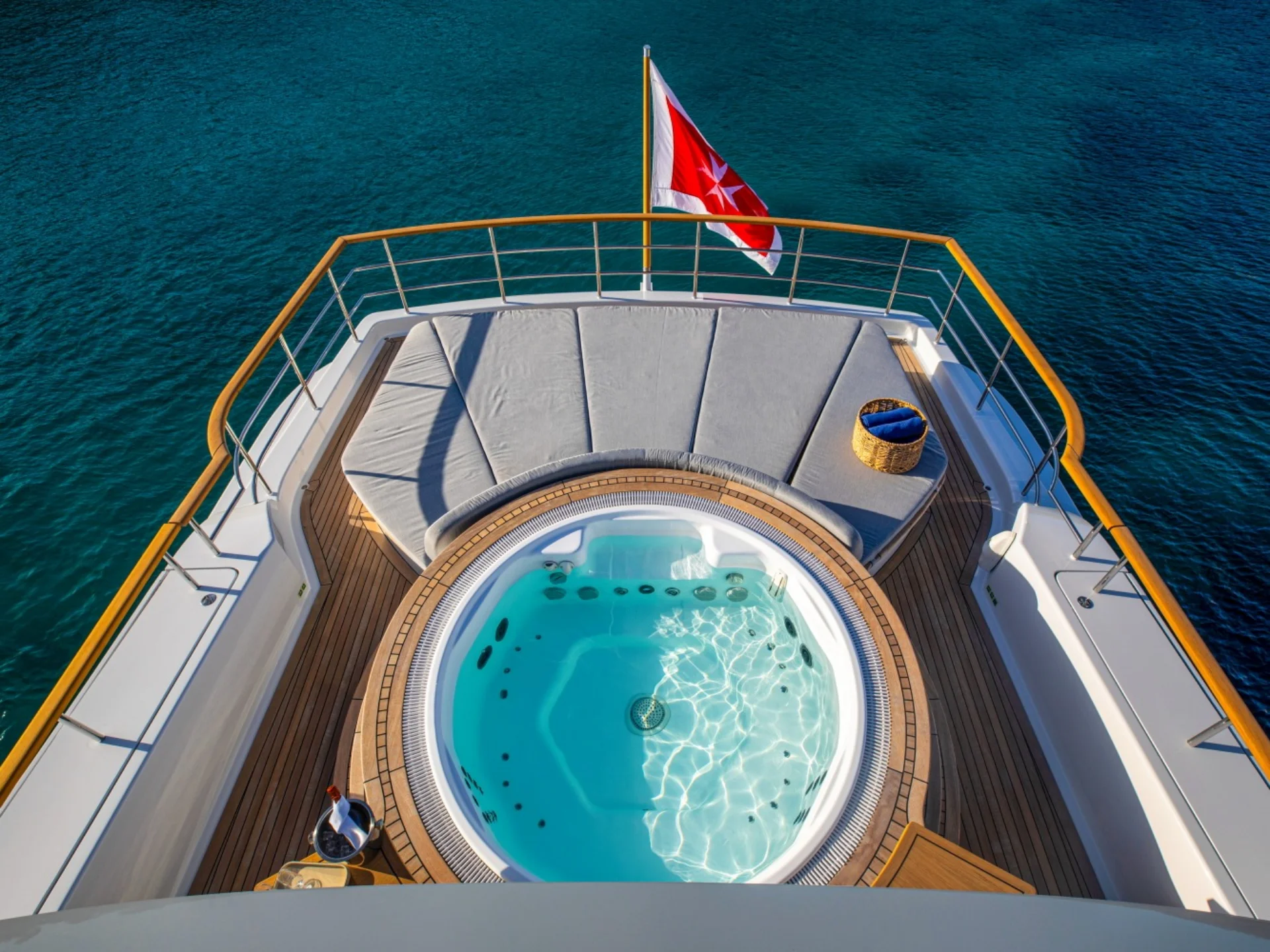 DELTA ONE  |  Mulder ThirtySix - Mulder