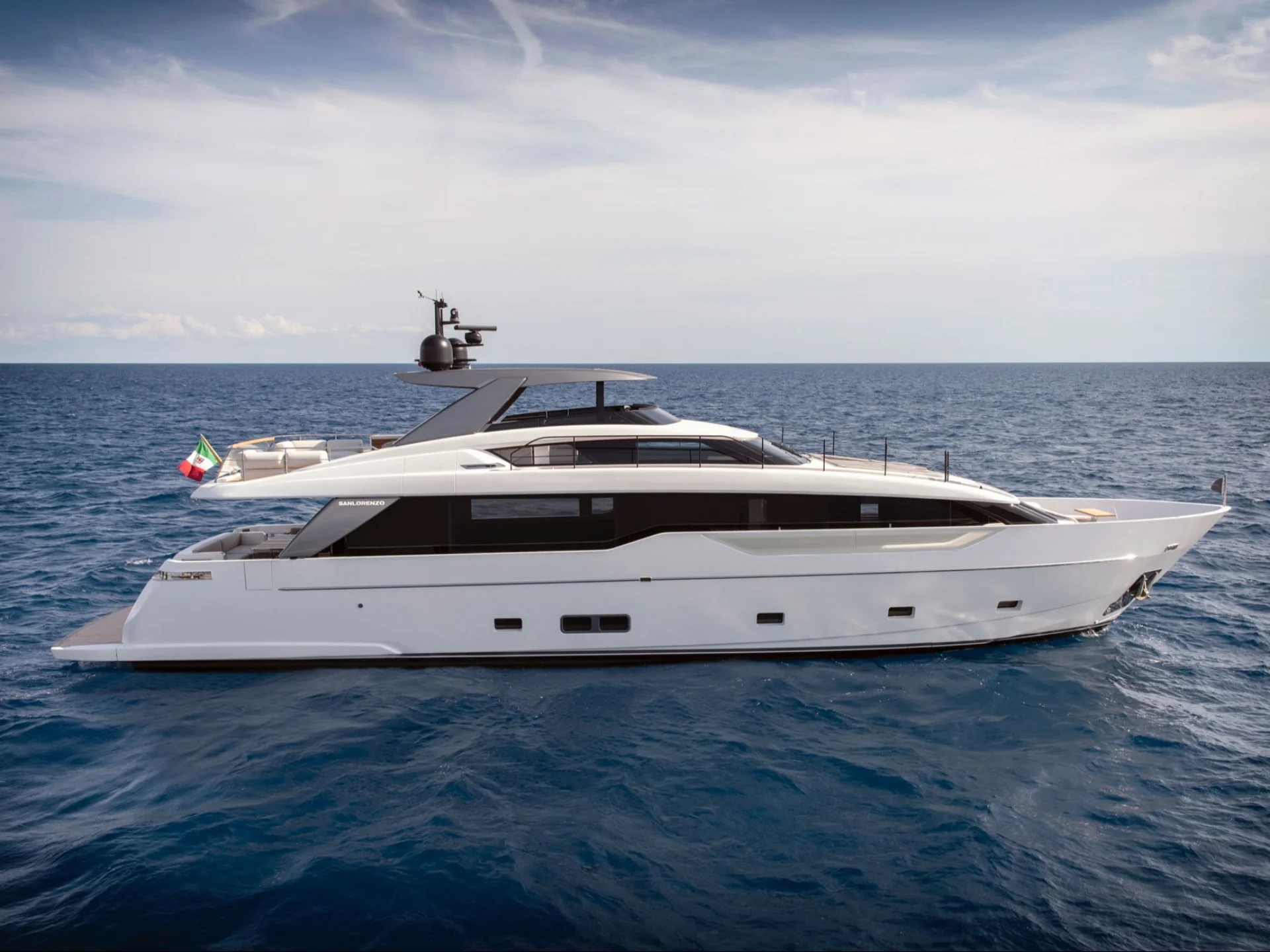 MICHISAN | Sanlorenzo SL90A