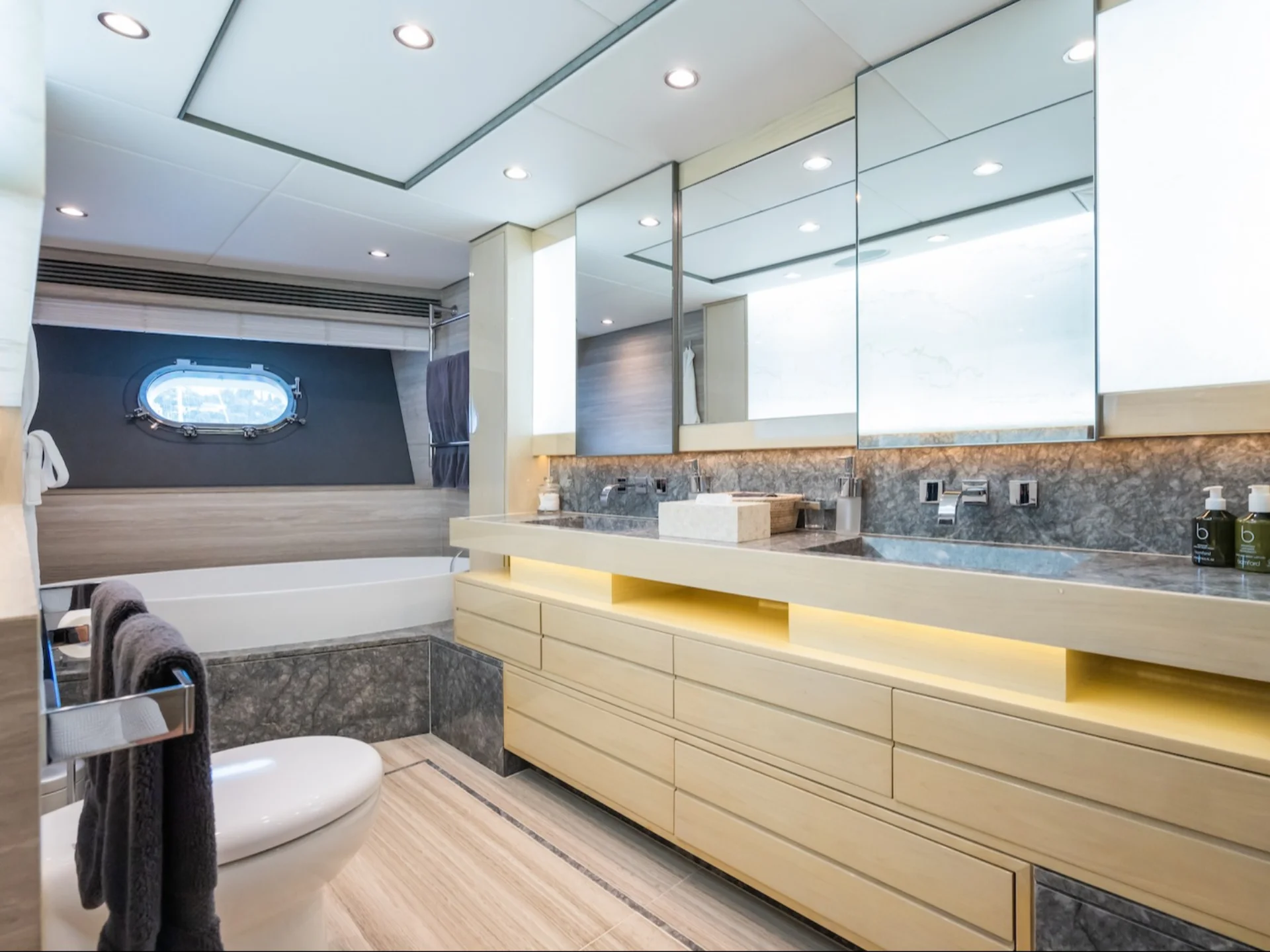 THUMPER | Sunseeker 40M - Sunseeker