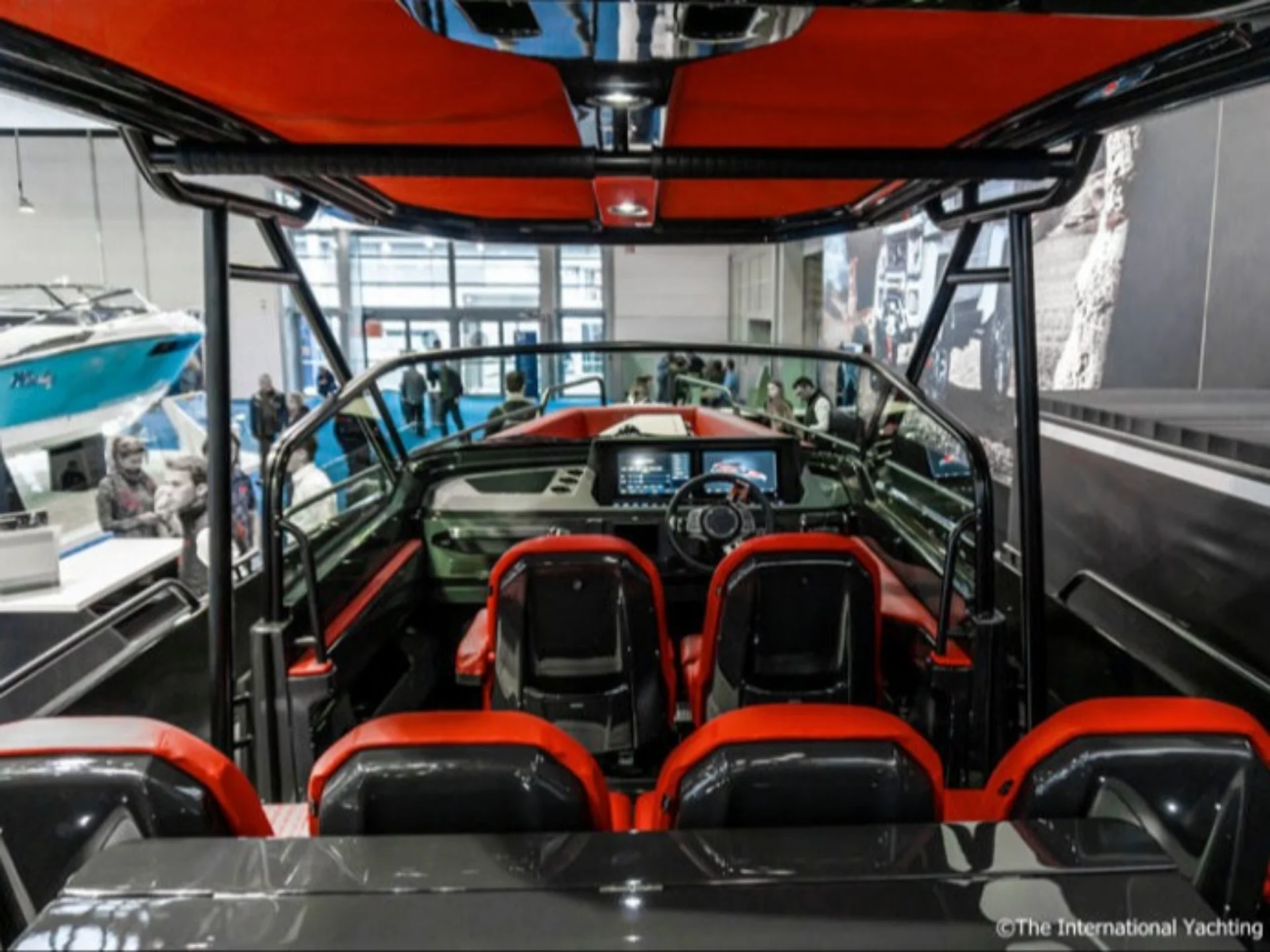 ROCKET | Axopar Brabus Shadow 500 - Axopar