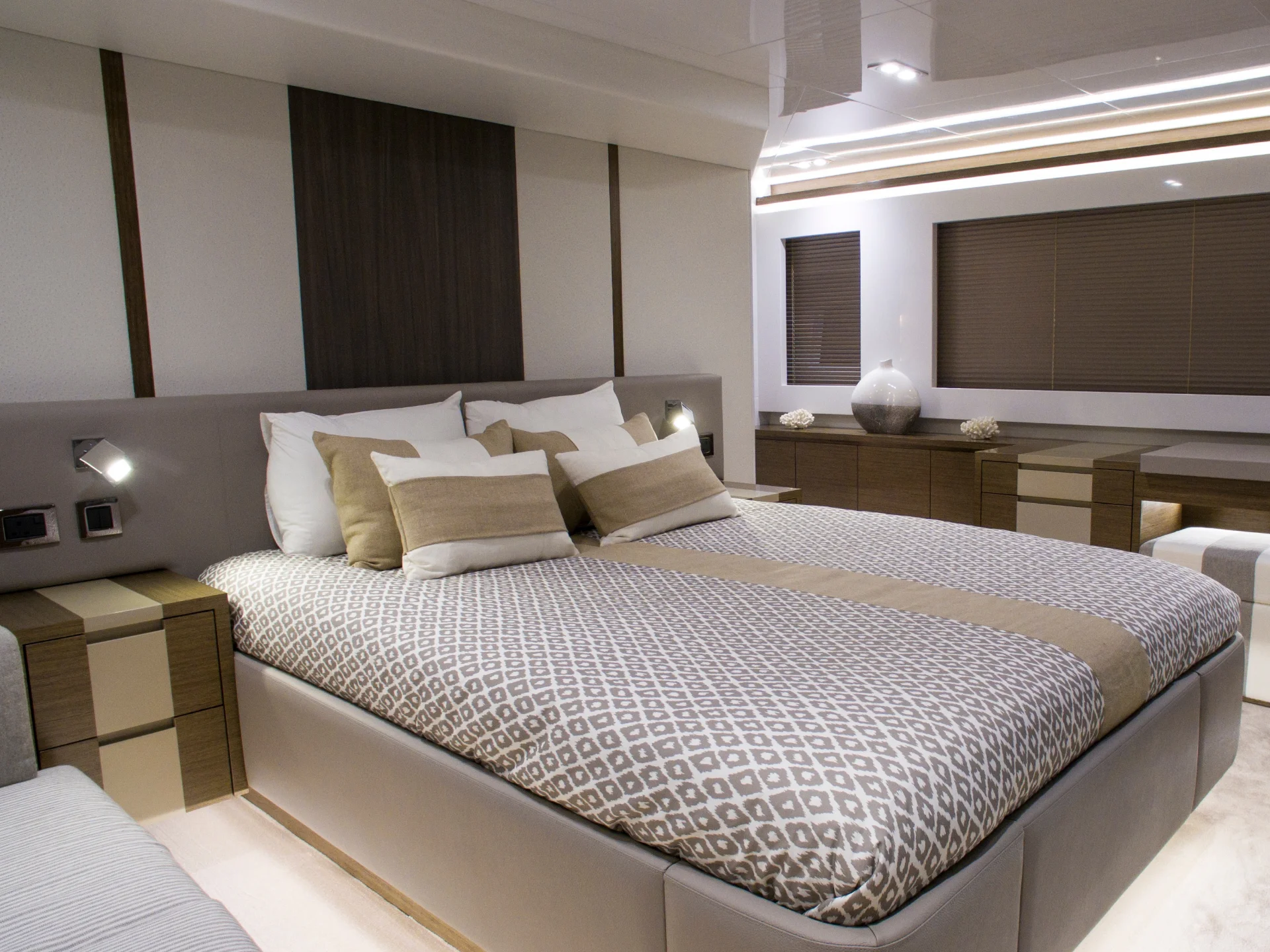 HONEYBEEZ | Pearl 65 - Pearl