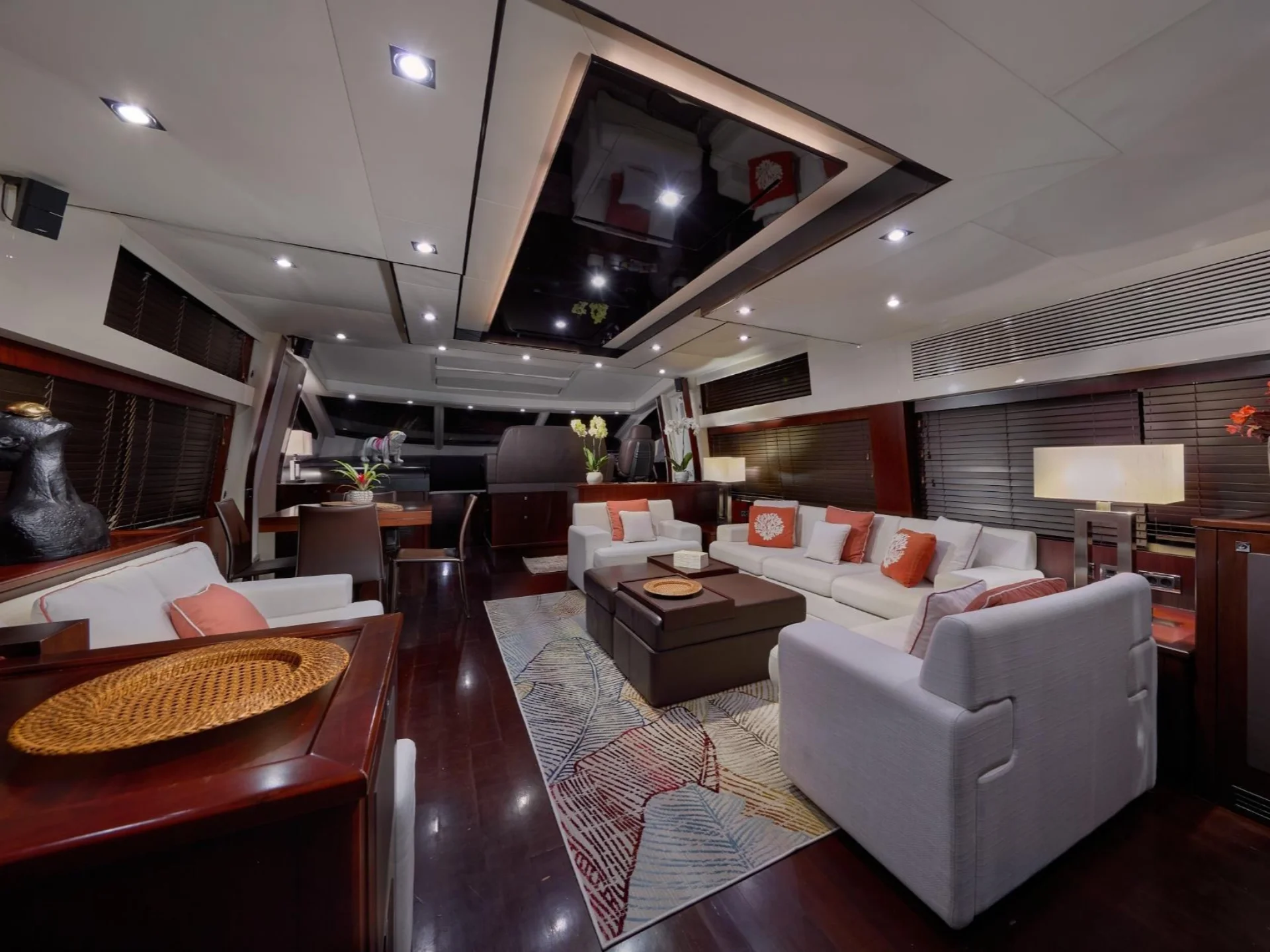 ARIYAS | Sunseeker Predator 84 - Sunseeker