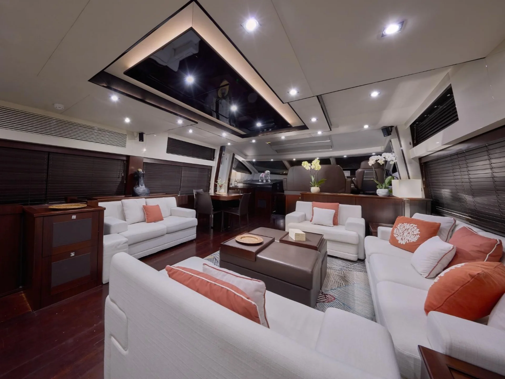 ARIYAS | Sunseeker Predator 84 - Sunseeker