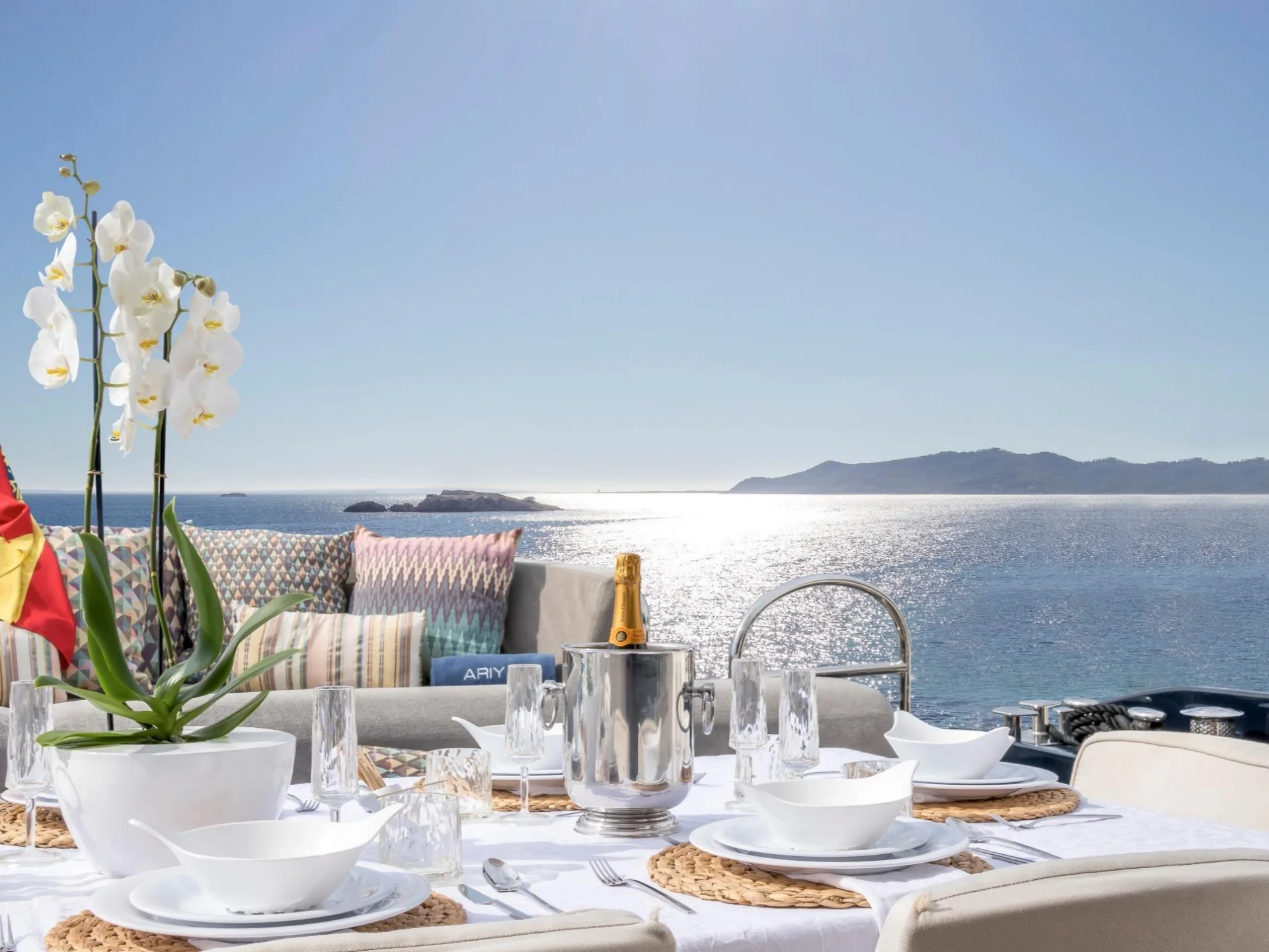 ARIYAS | Sunseeker Predator 84 - Sunseeker