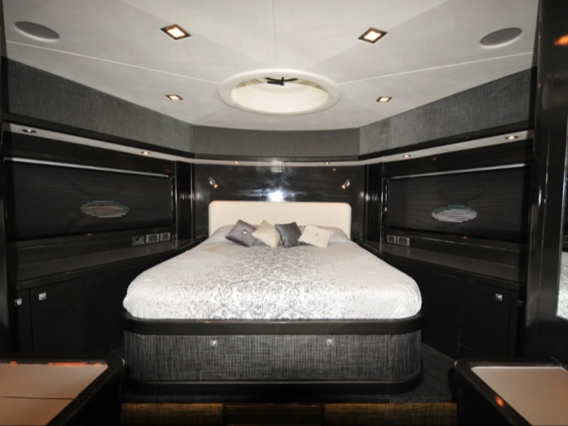 GEORGIA | Sunseeker Predator 82 - Sunseeker