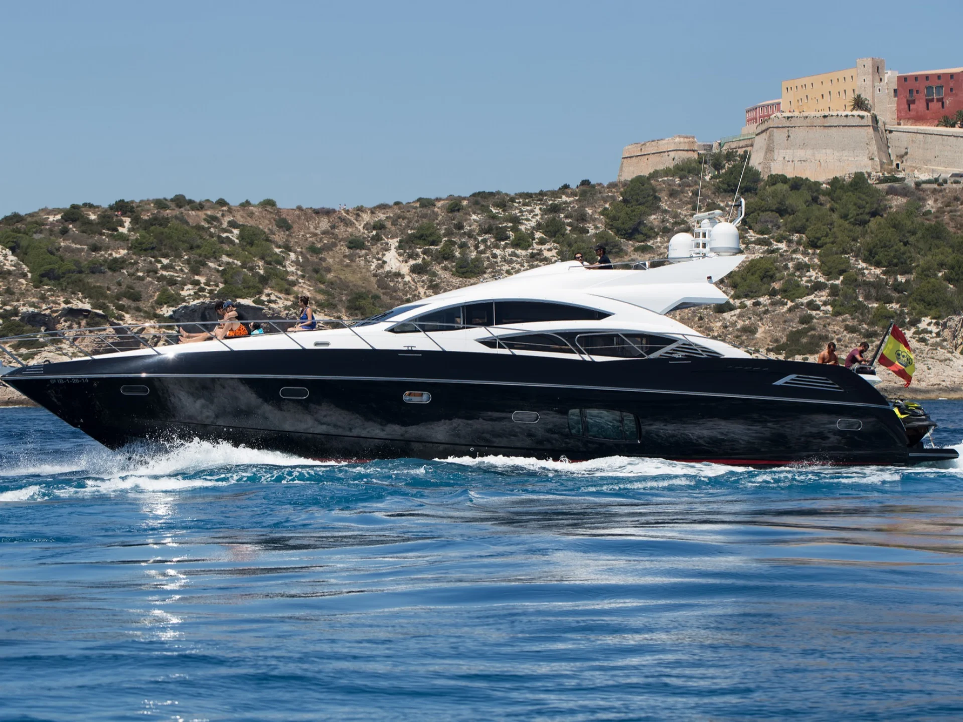 BLACK JAX | Sunseeker Predator 74 - Sunseeker