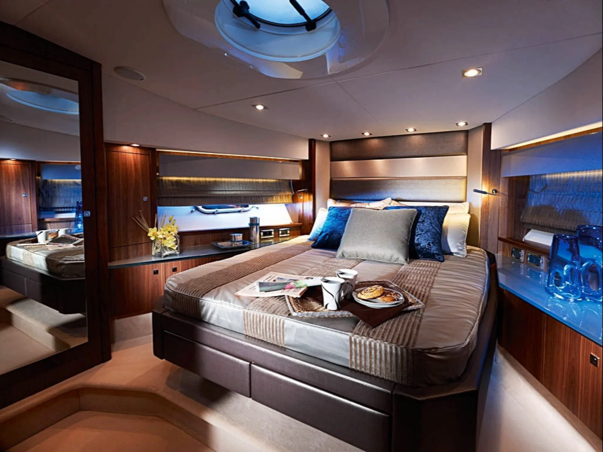 BLACK JAX | Sunseeker Predator 74 - Sunseeker