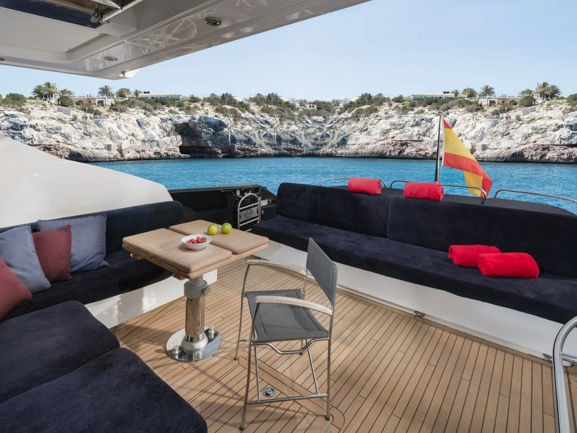 BLACK JAX | Sunseeker Predator 74 - Sunseeker