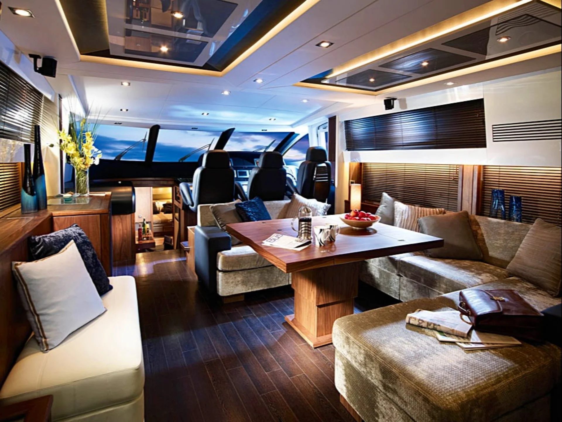 BLACK JAX | Sunseeker Predator 74 - Sunseeker