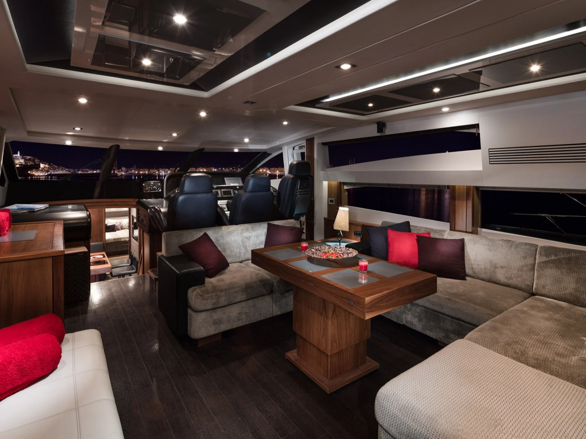 BLACK JAX | Sunseeker Predator 74 - Sunseeker