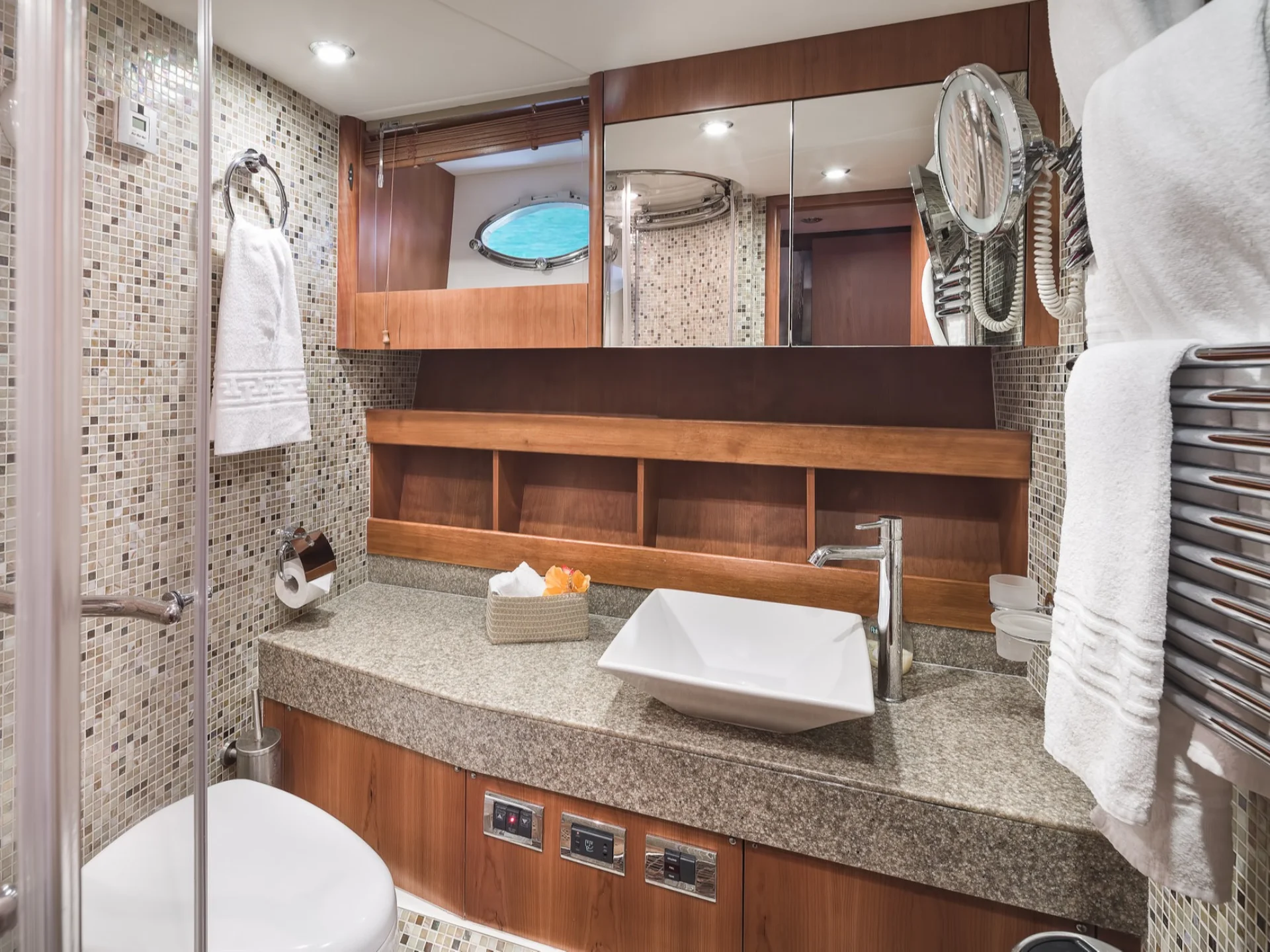 N9 | Sunseeker Predator 72 - Sunseeker