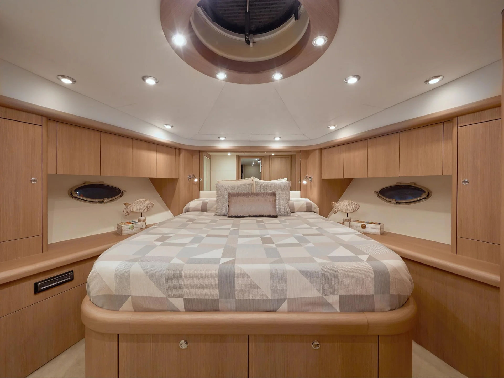 N9 | Sunseeker Predator 72 - Sunseeker