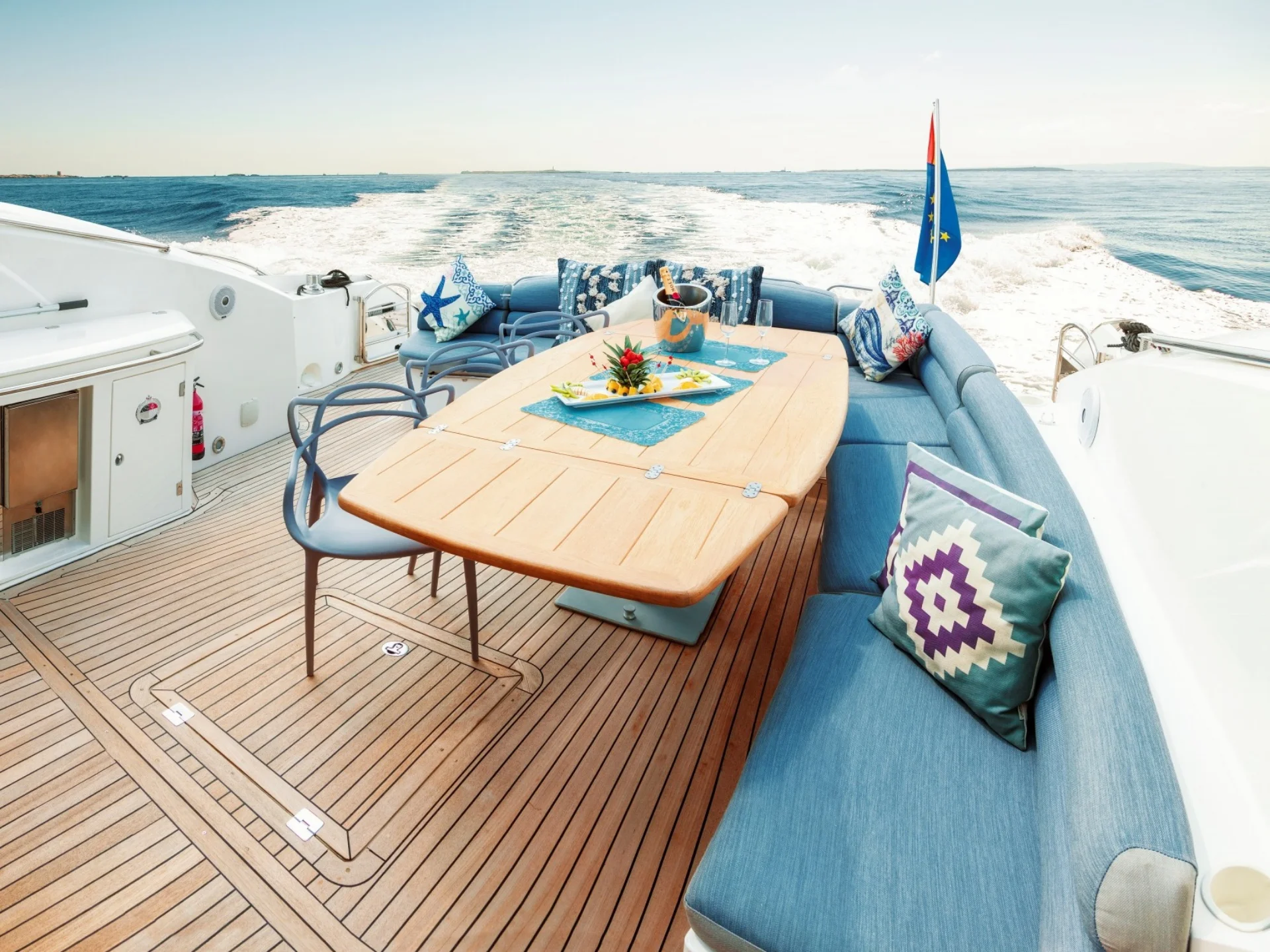 N9 | Sunseeker Predator 72 - Sunseeker