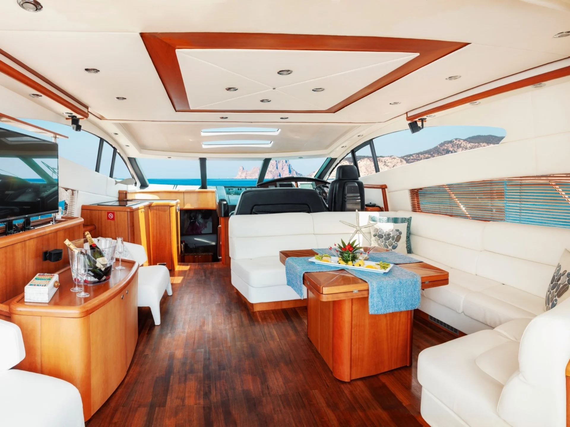 N9 | Sunseeker Predator 72 - Sunseeker
