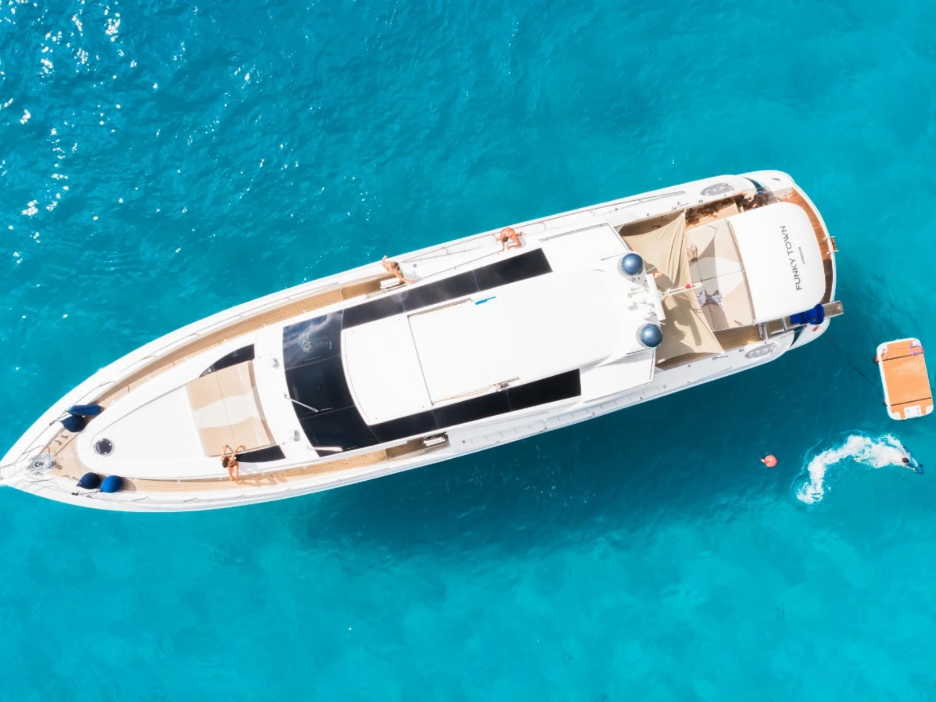 FUNKY TOWN | Canados 90 - Canados