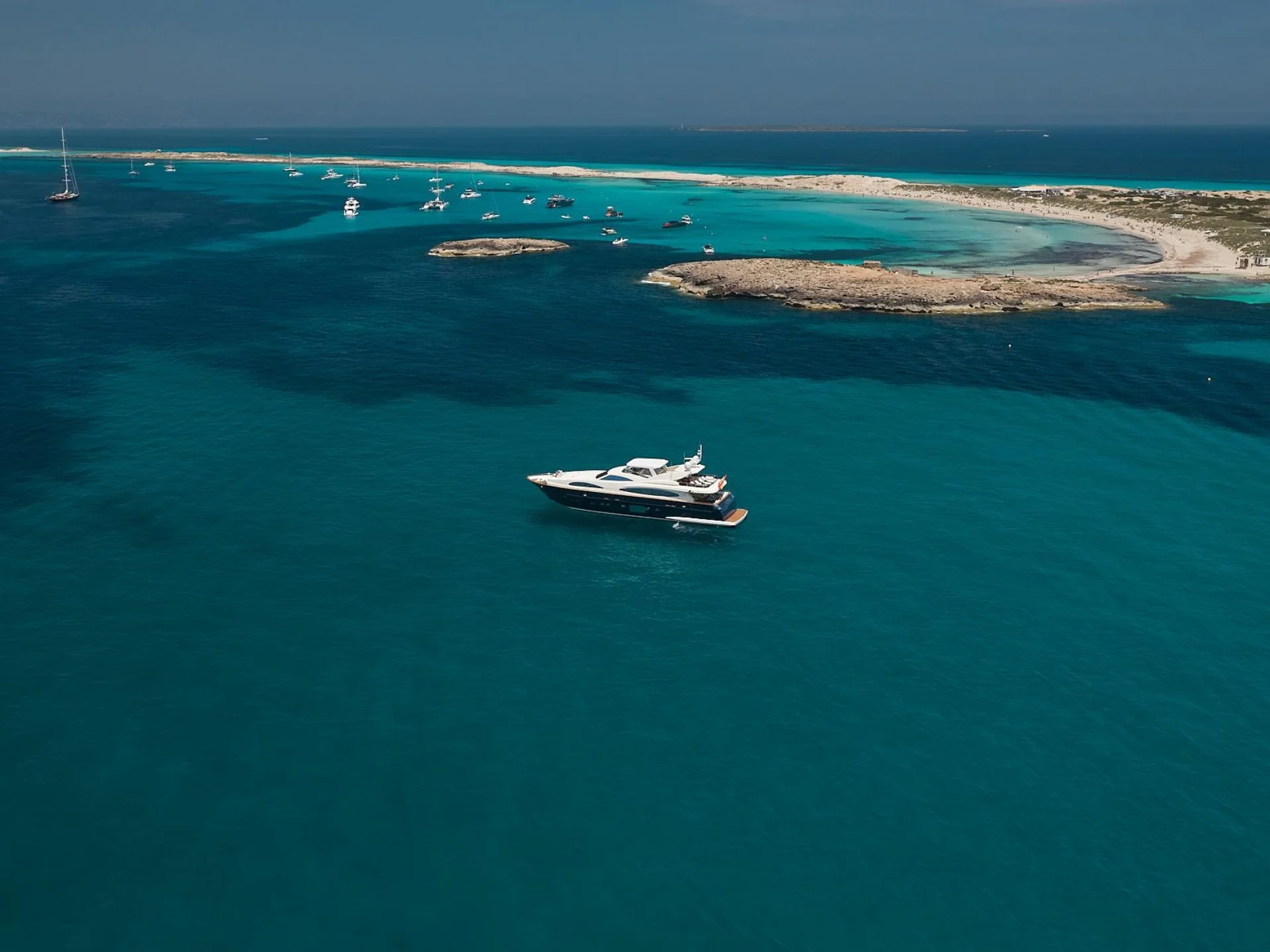 KIRIOS | Astondoa GLX 102 - Astondoa