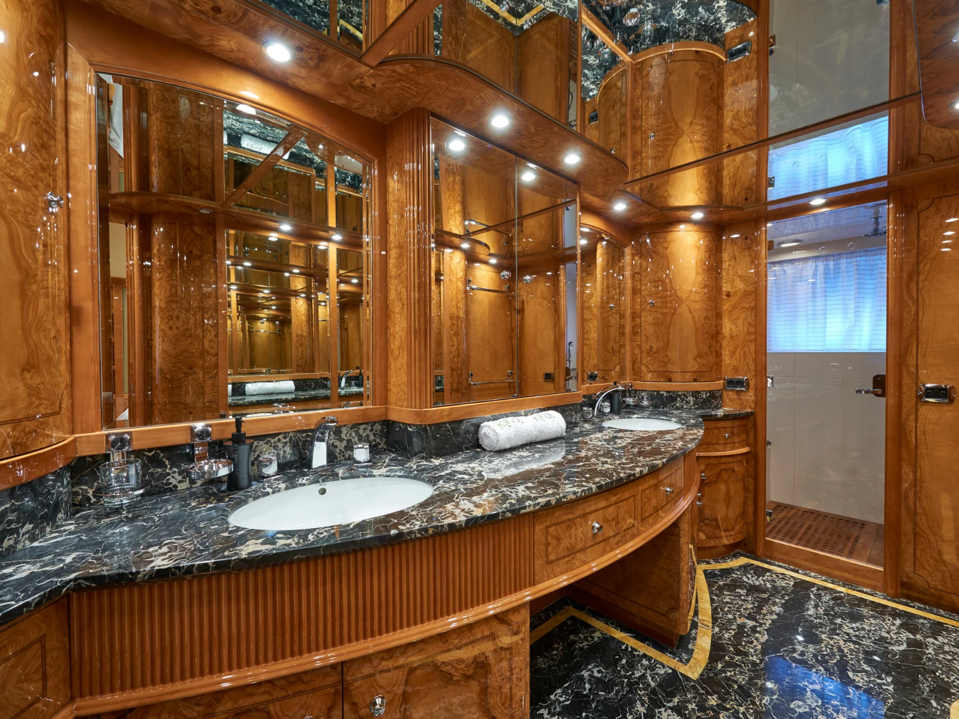 KIRIOS | Astondoa GLX 102 - Astondoa