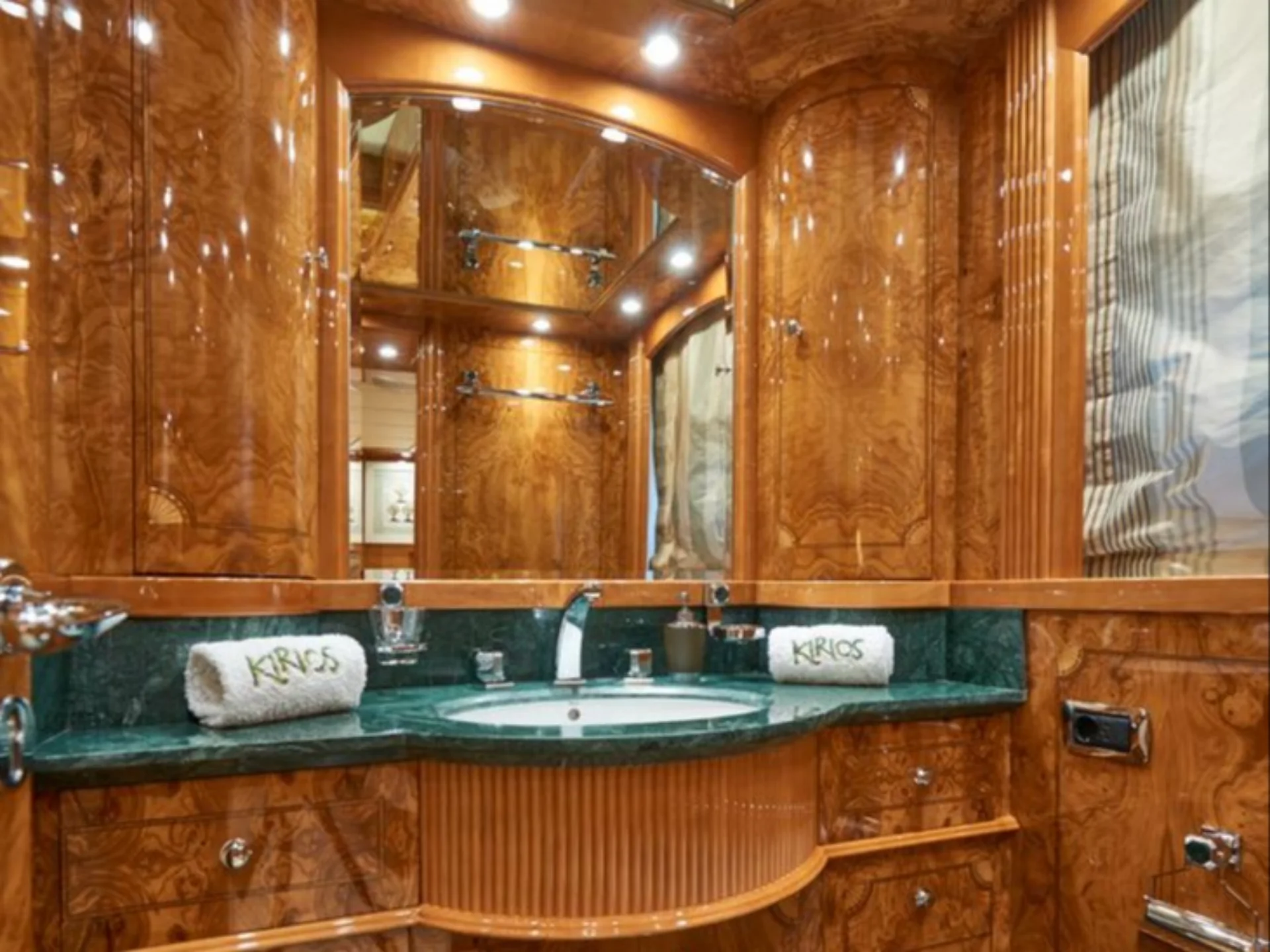 KIRIOS | Astondoa GLX 102 - Astondoa